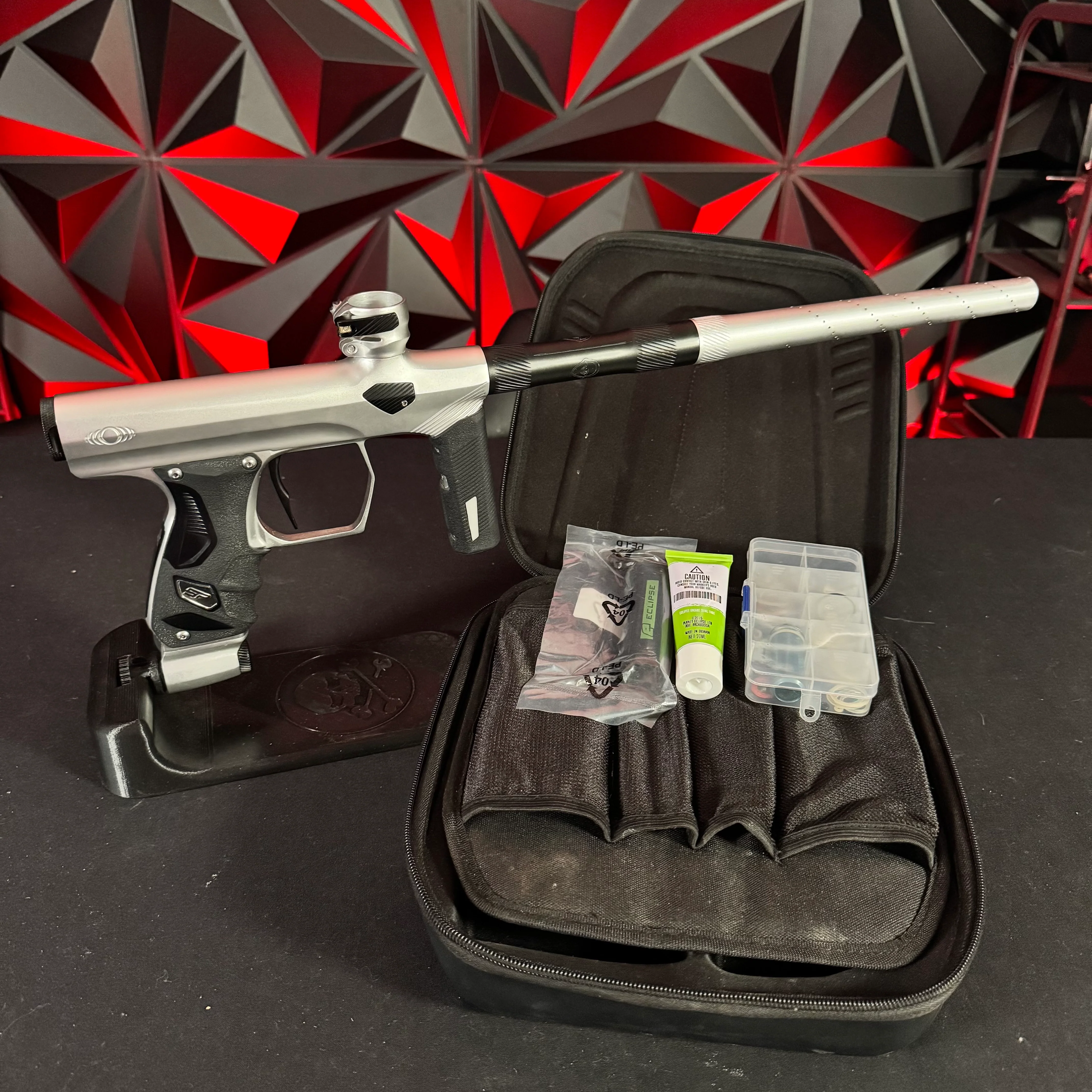 Used Shocker ERA Paintball Gun - Dust White/Dust Black