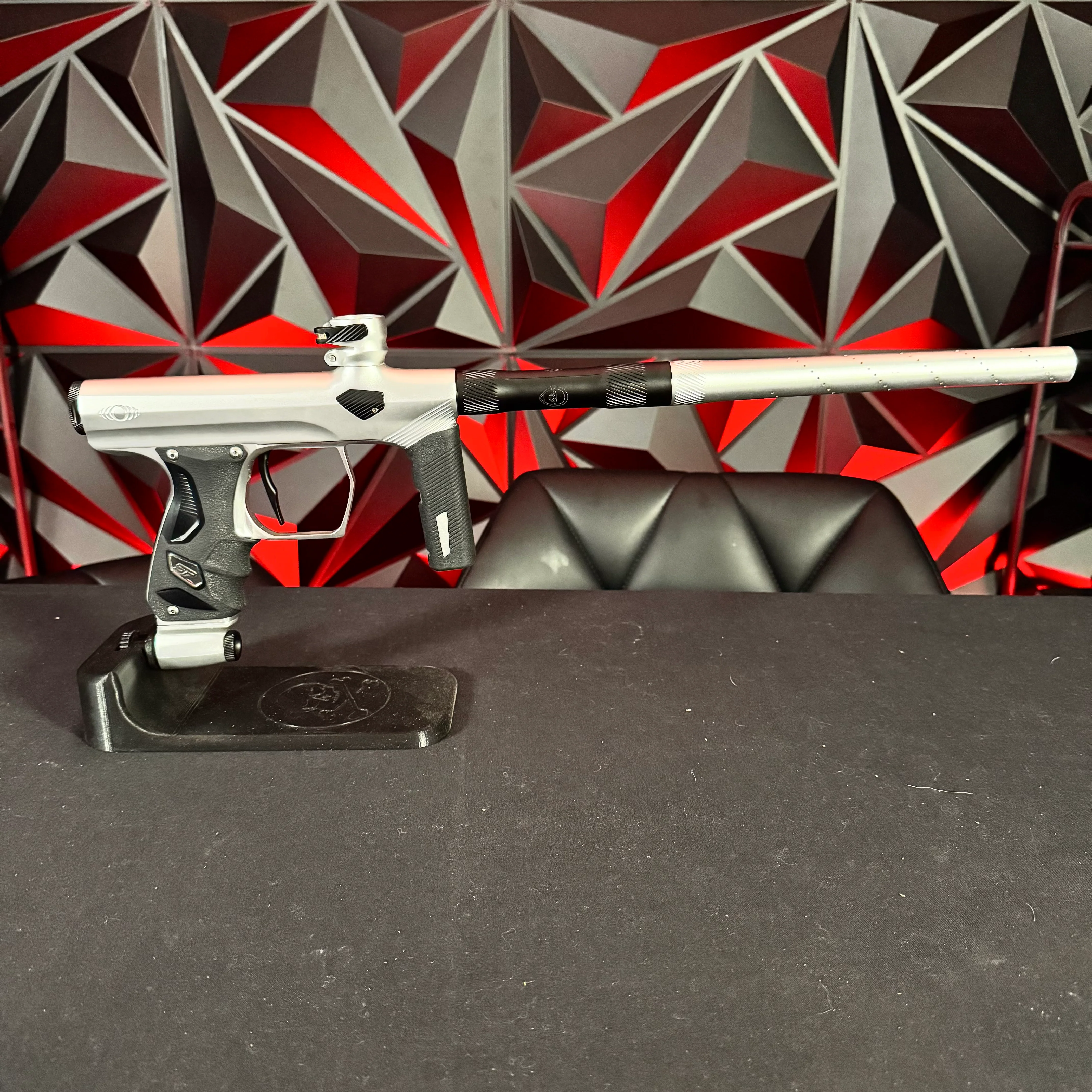 Used Shocker ERA Paintball Gun - Dust White/Dust Black - Image 6