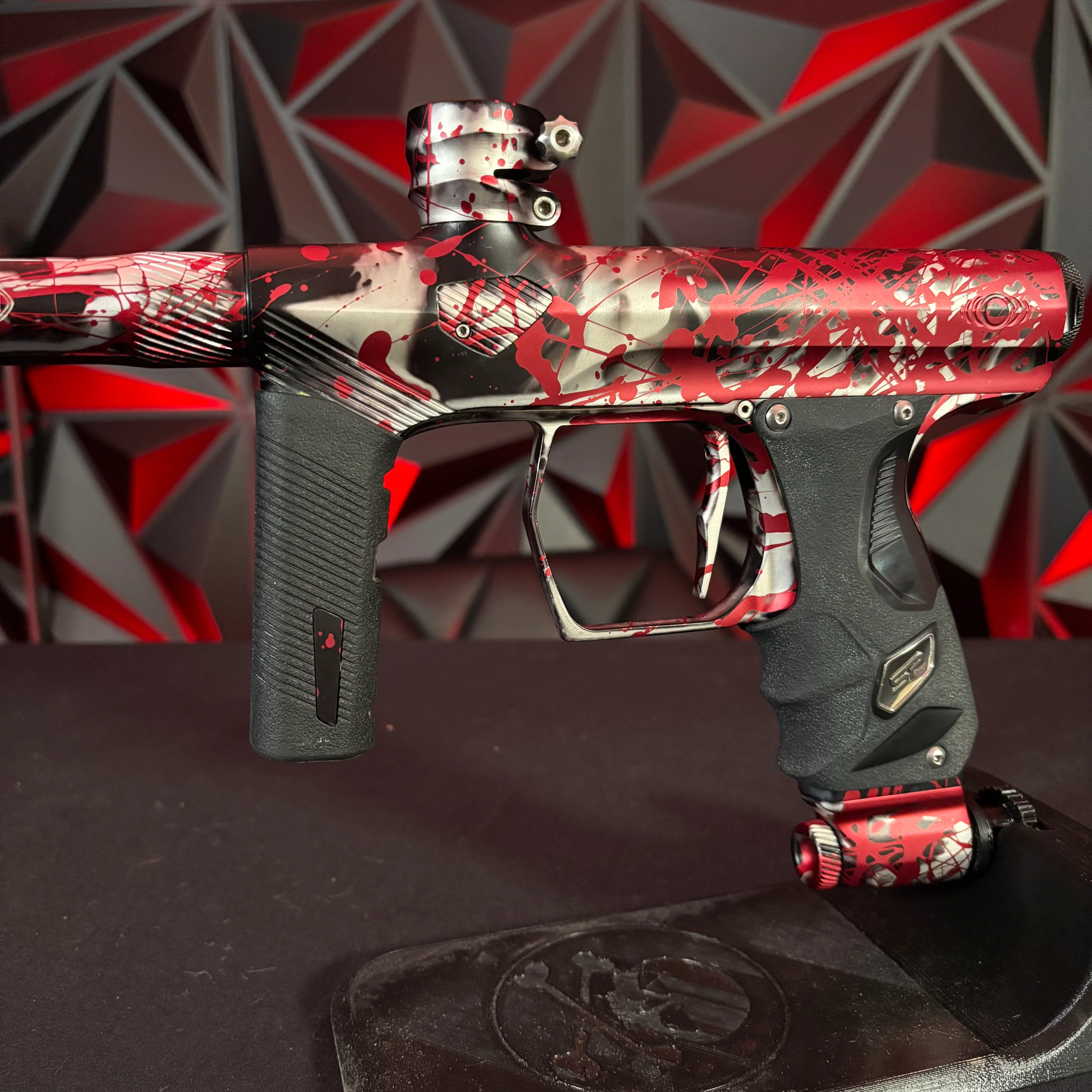 Used Shocker ERA Paintball Gun - Red/Black Splash - Image 5