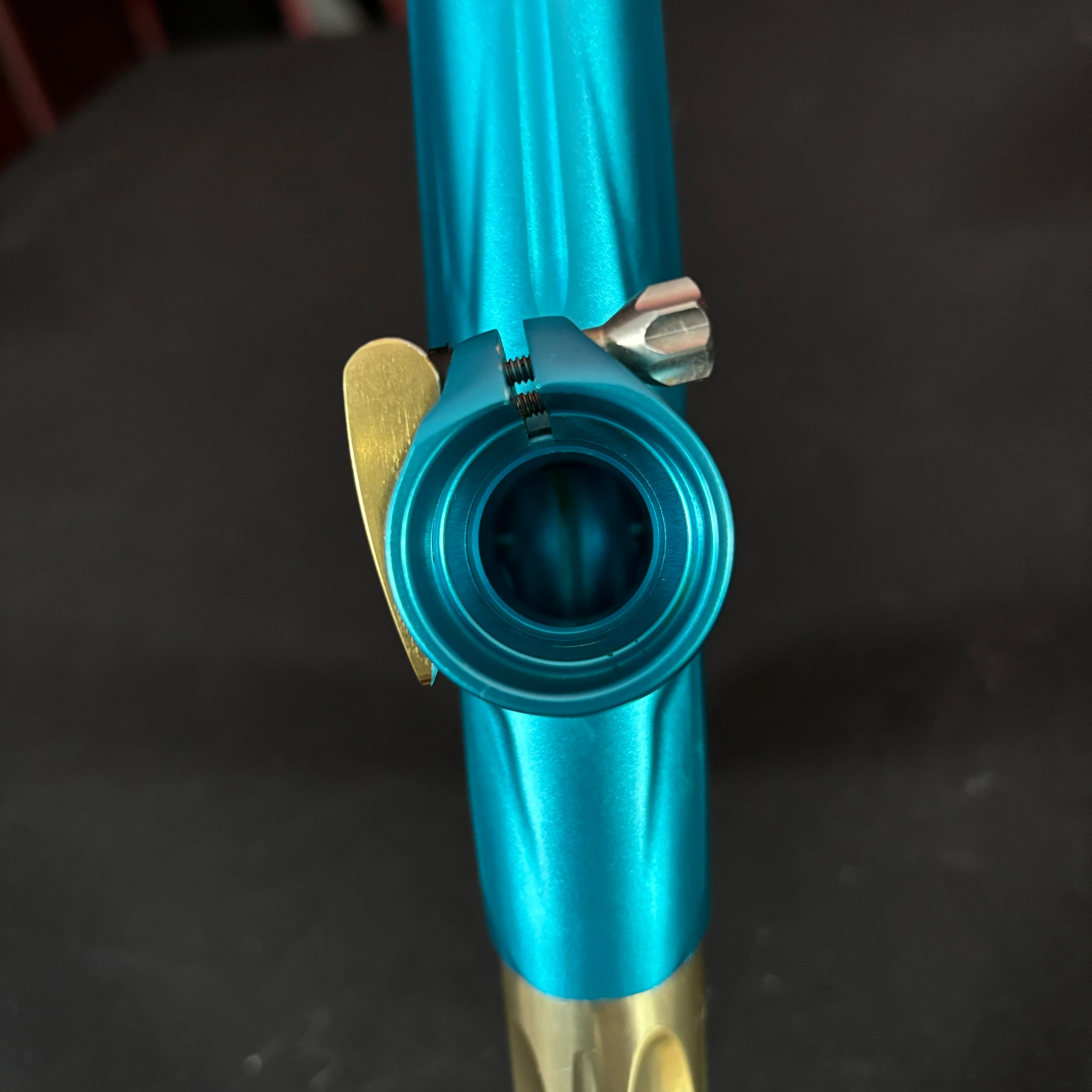 Used Shocker XLS Paintball Gun - Teal/Gold - Image 10