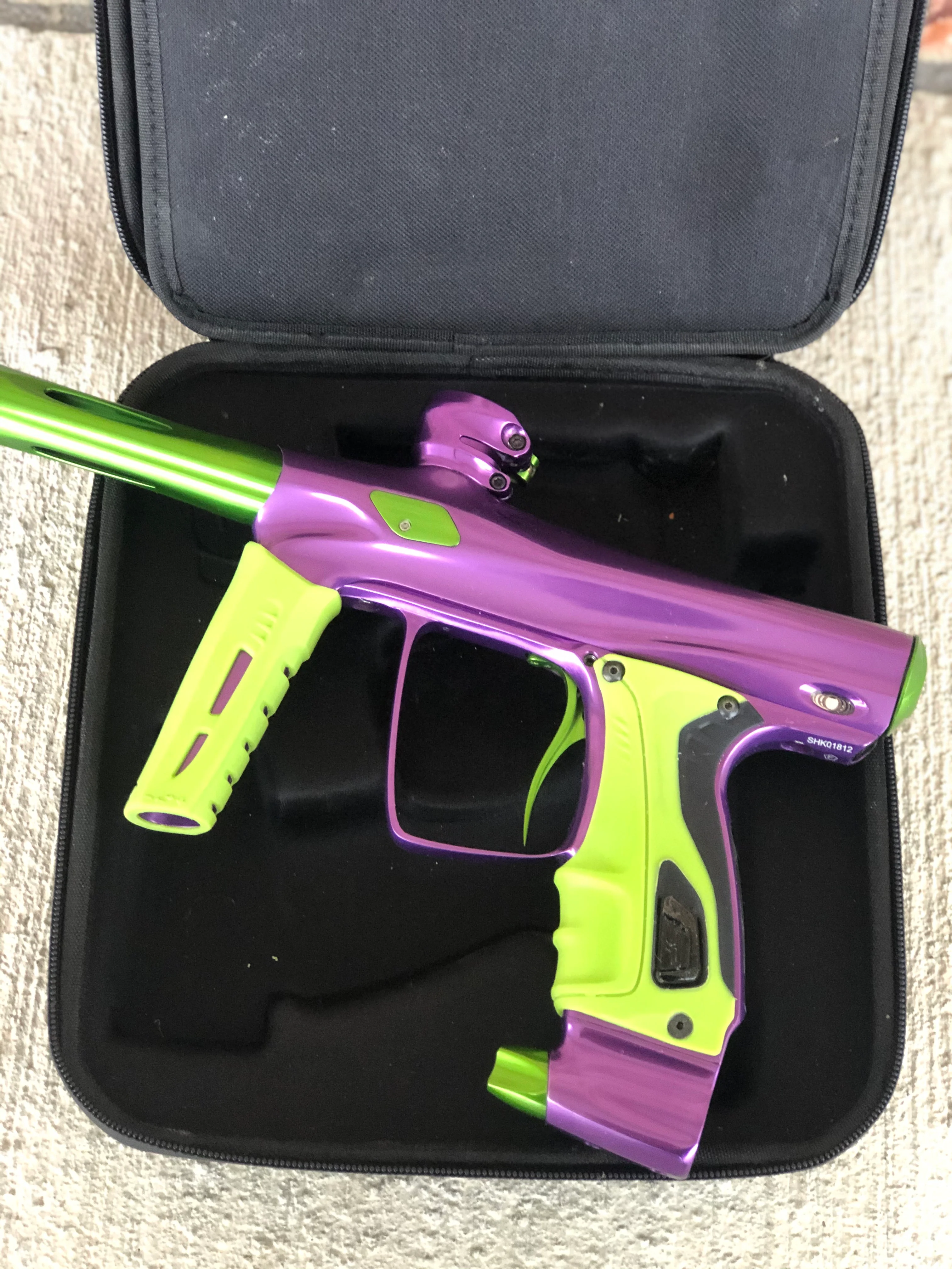 Used Shocker RSX Paintball Gun - Gloss Purple w/ Lime - Image 2