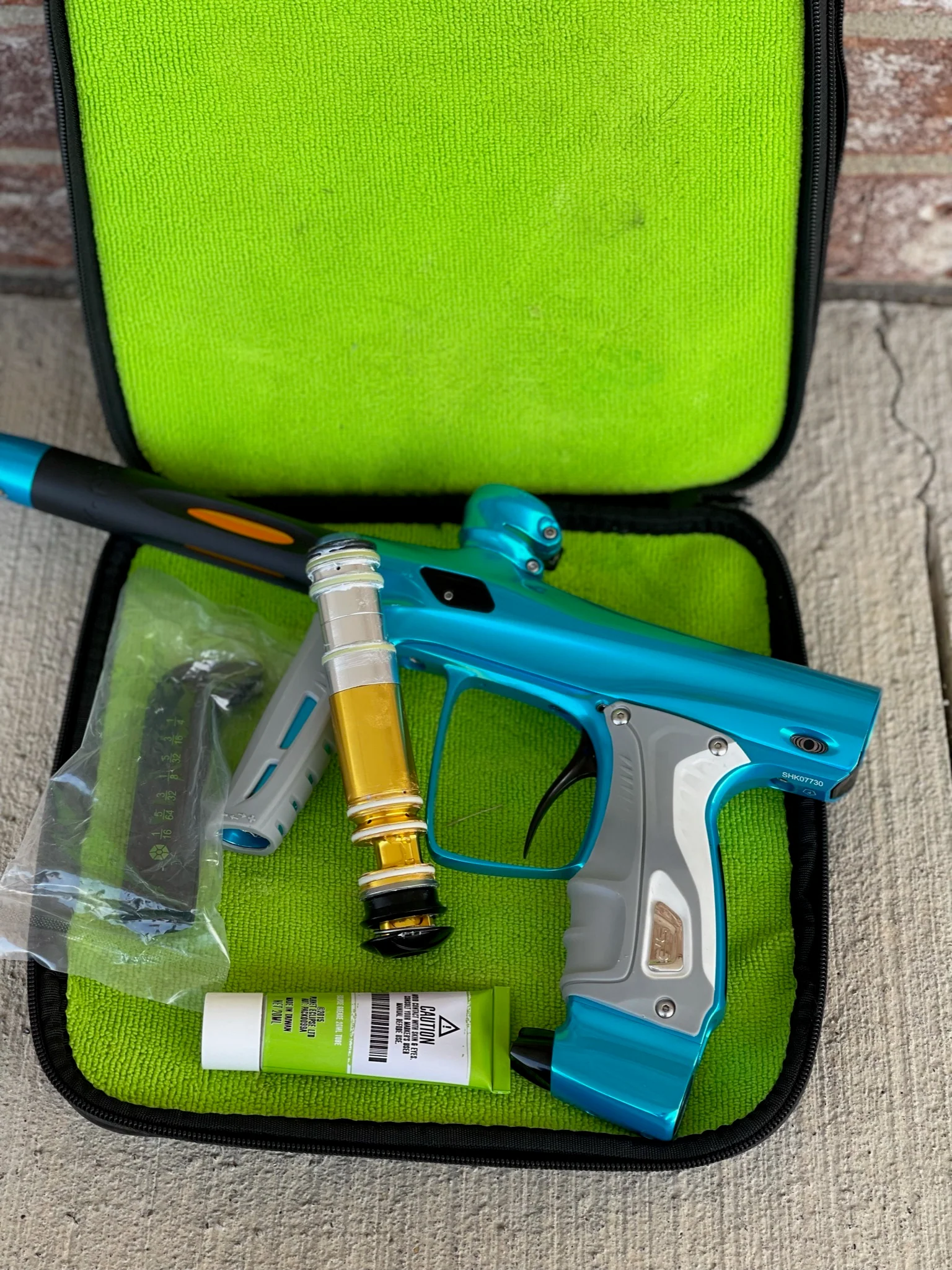 Used Shocker RSX Paintball Gun - Gloss Teal - Image 11