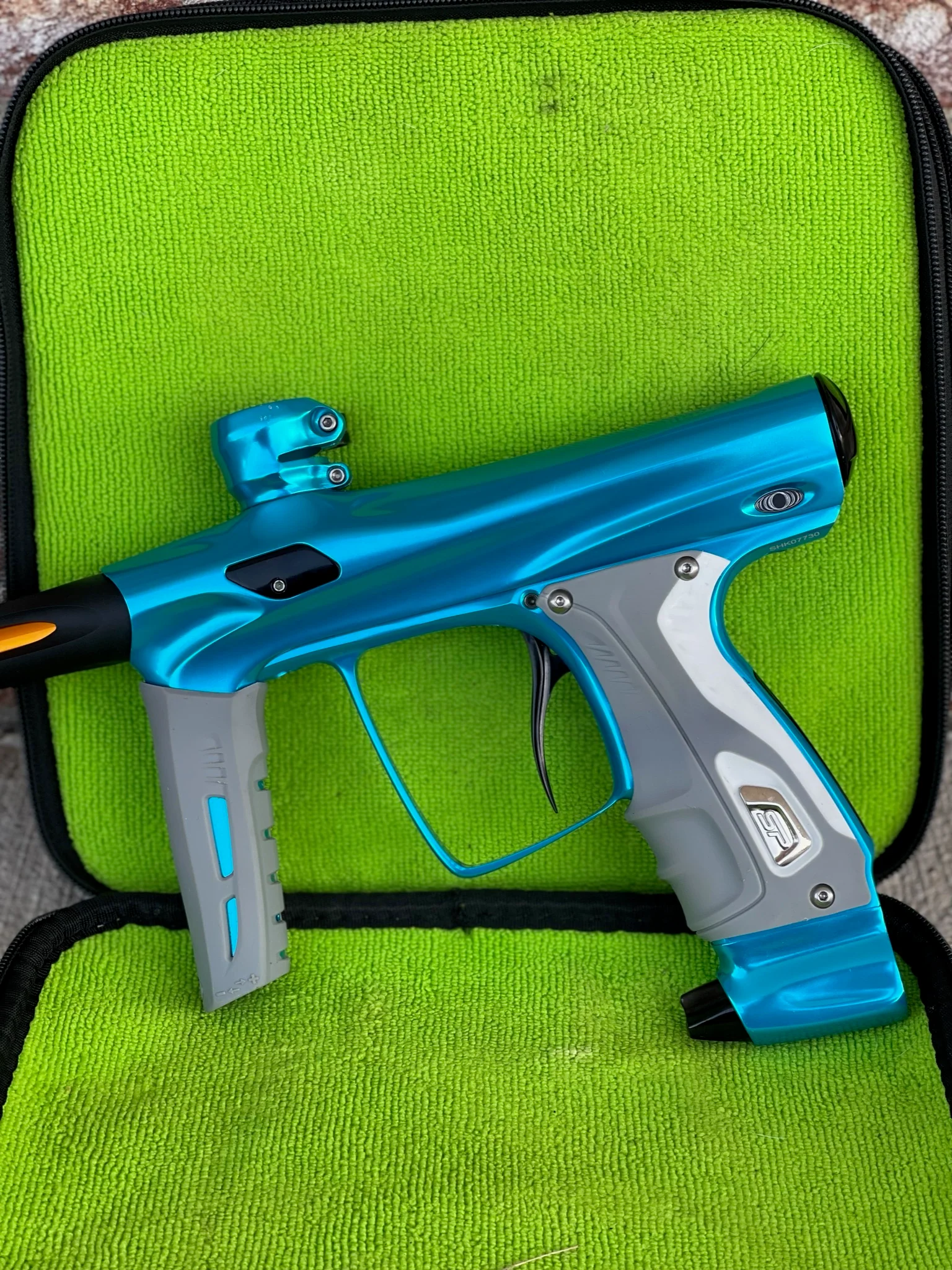 Used Shocker RSX Paintball Gun - Gloss Teal - Image 4