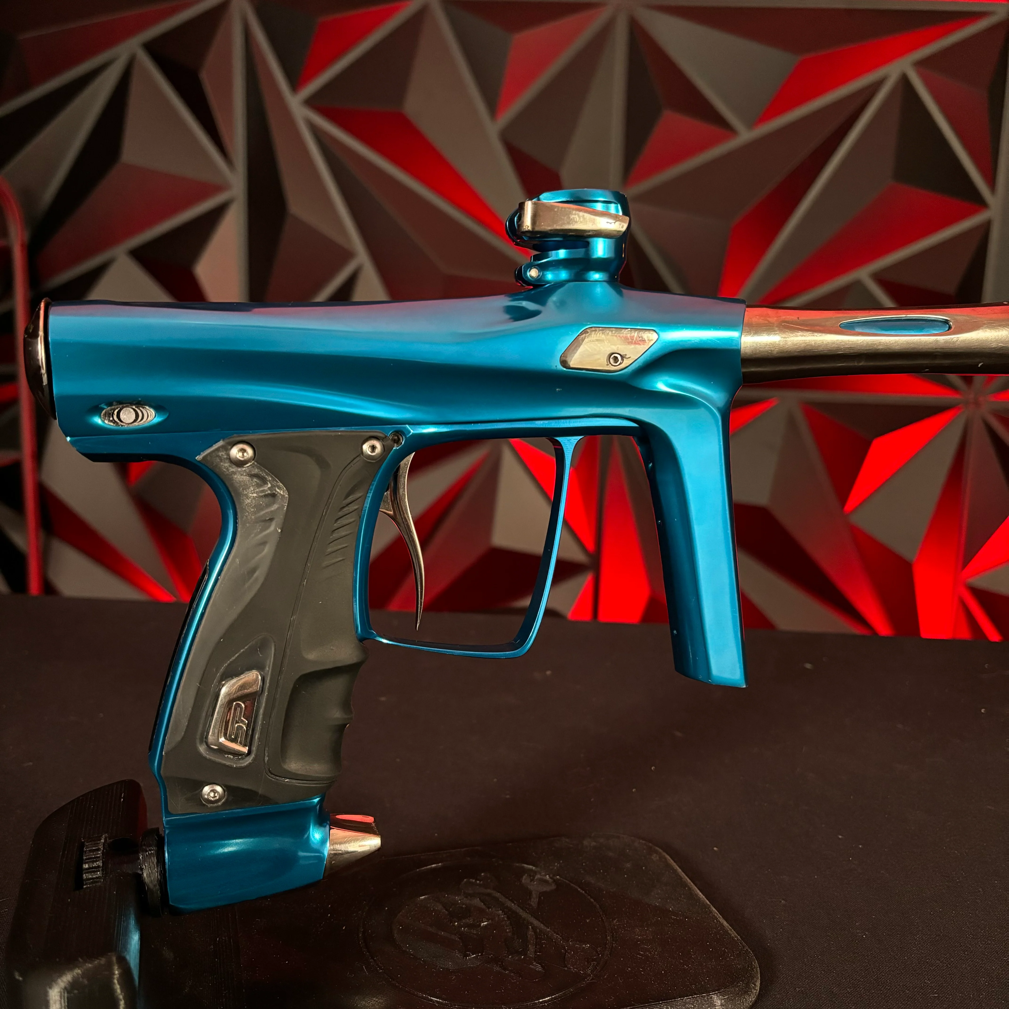 Used Shocker RSX Paintball Gun - Polished Blue/Polished Gold w/Mech Frame and 4 Inserts - Image 2