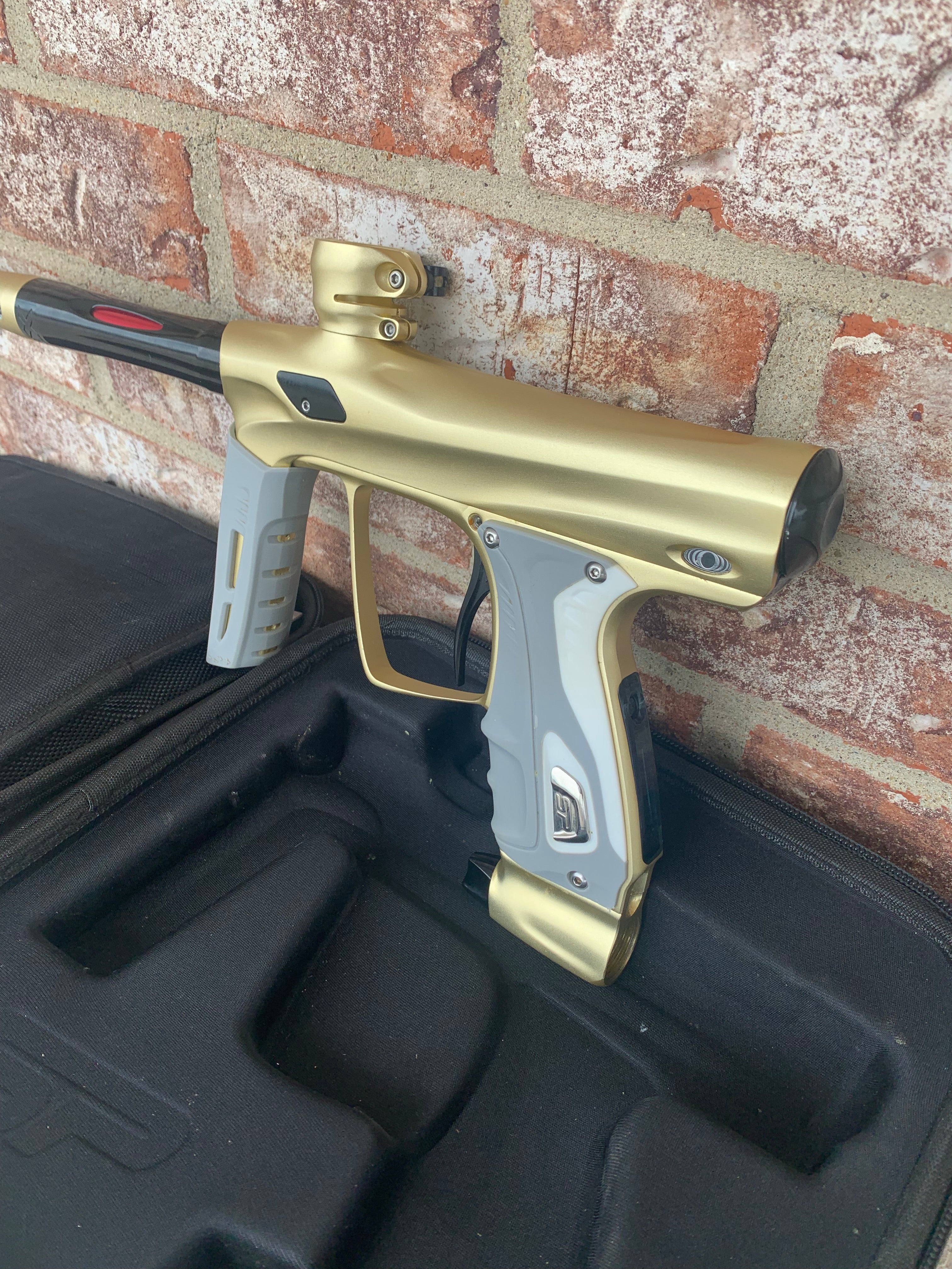 Used Shocker RSX Paintball Marker- Dusk Gold - Image 2