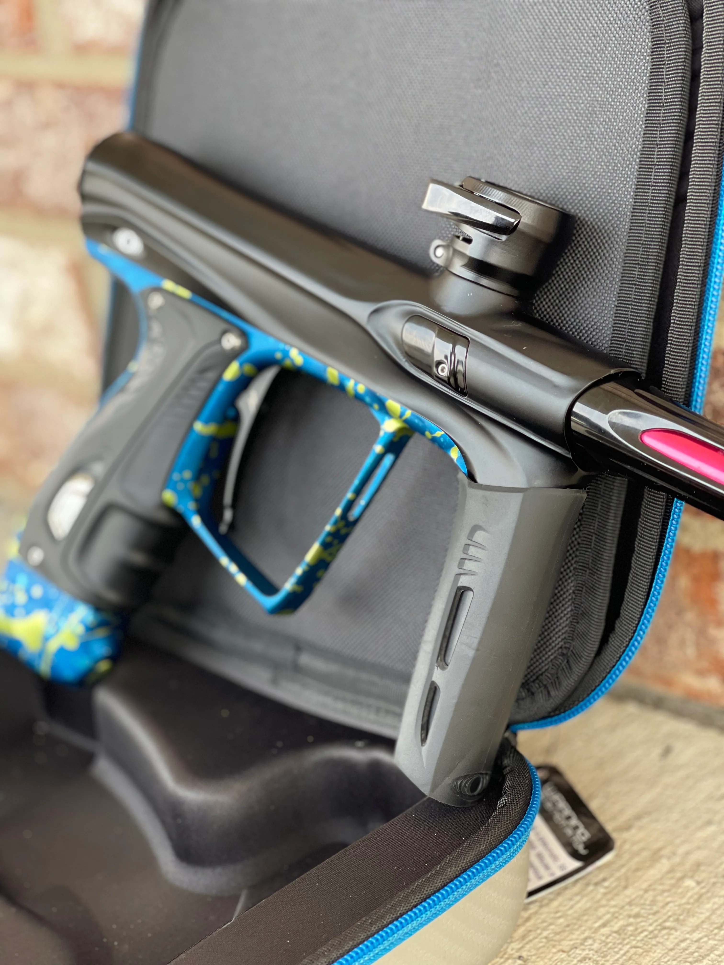Used Shocker XLS Paintball Gun - Black / Blue w/ CVO Frame - Image 4