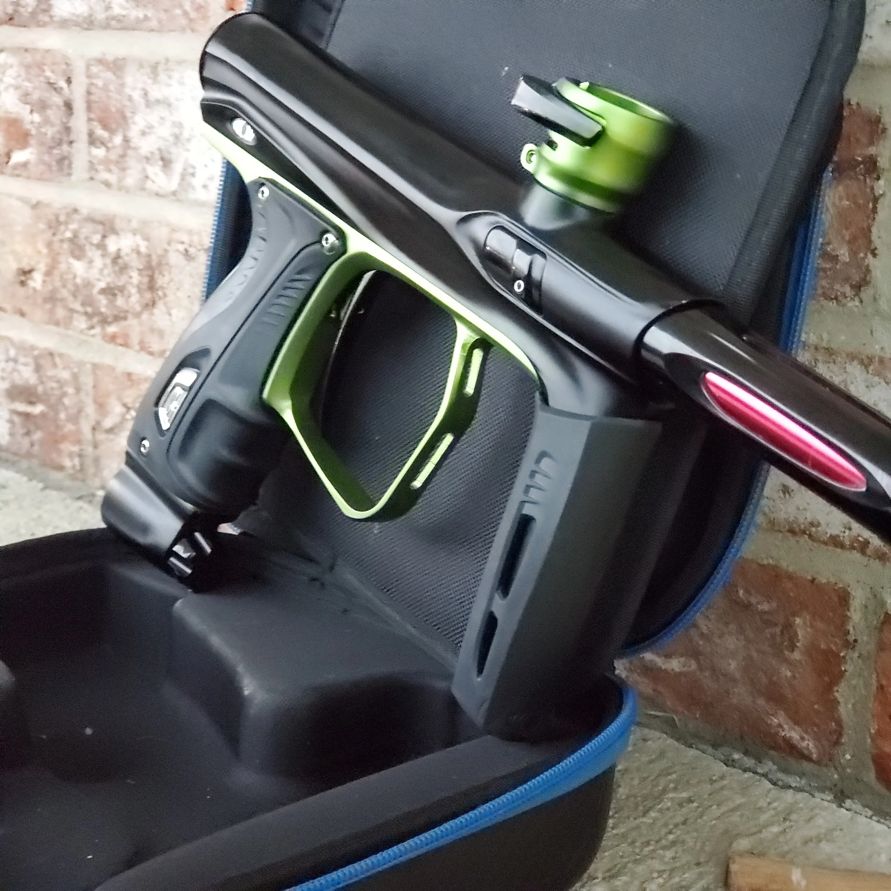 Used Shocker XLS Paintball Gun - Black / Green - Image 2