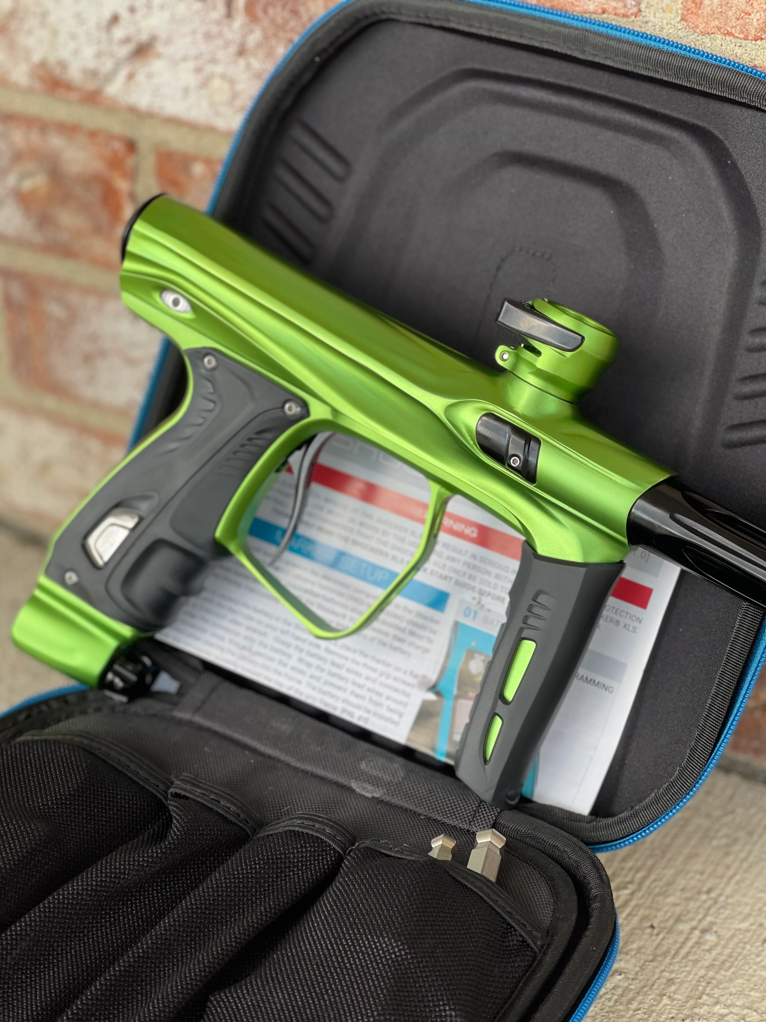 Used Shocker XLS Paintball Gun - Dust Green w/ Blackout Freak XL insert - Image 2