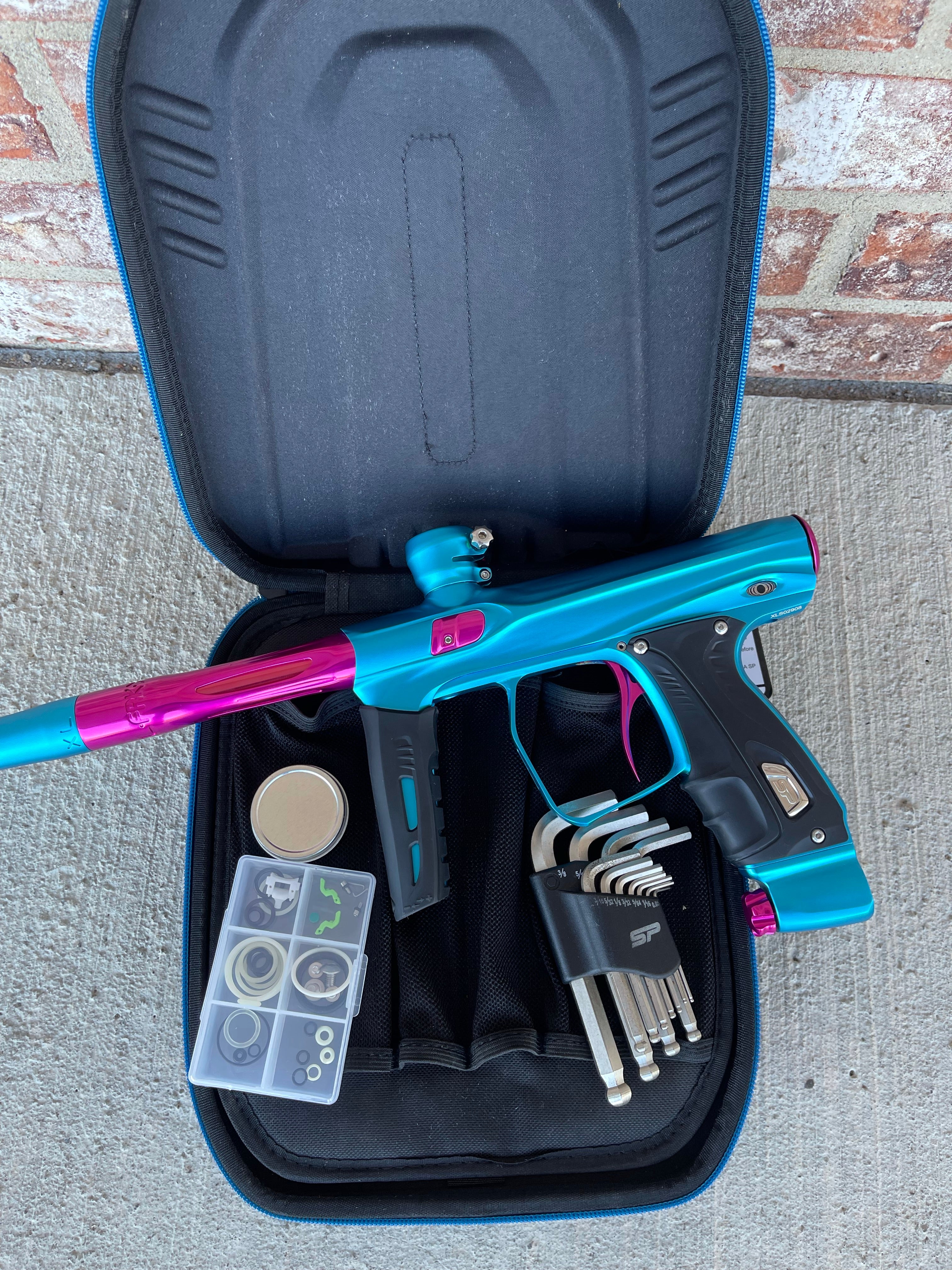 Used Shocker XLS Paintball Gun - Dust Teal / Gloss Pink (Cotton Candy) - Image 4