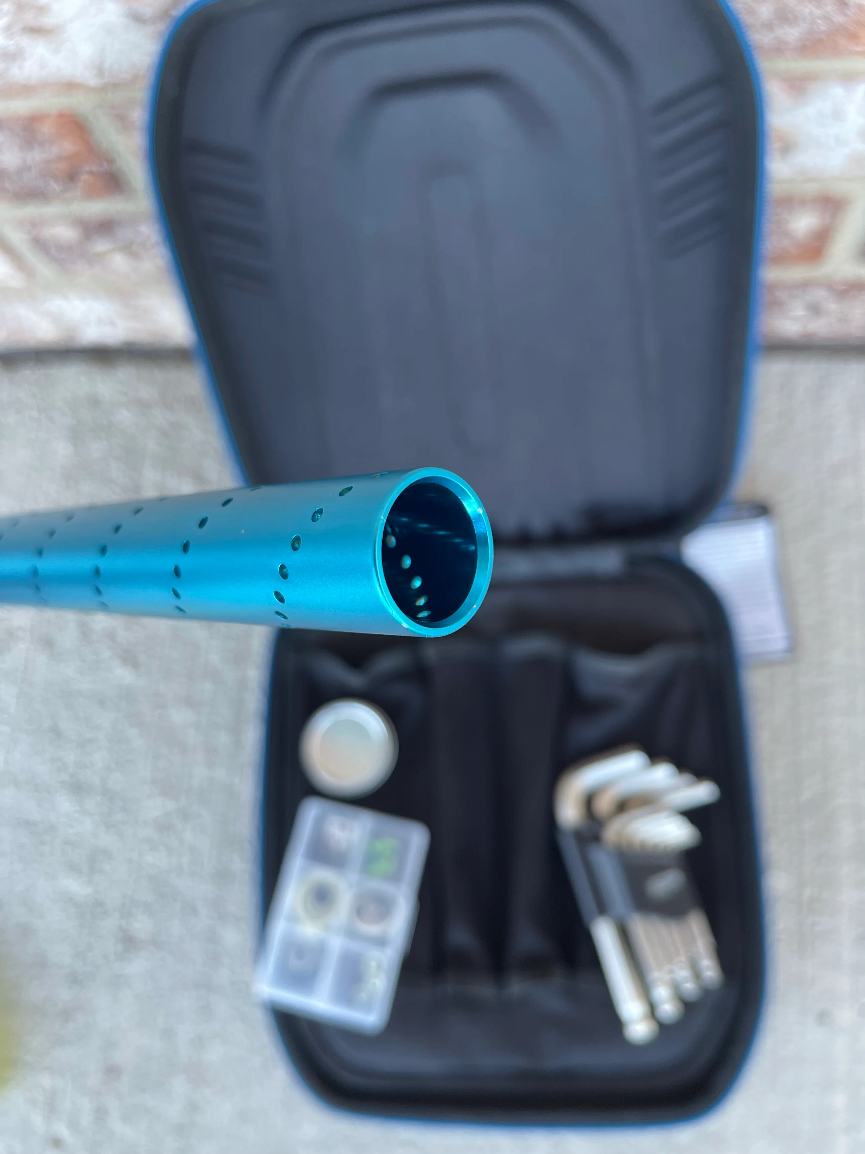 Used Shocker XLS Paintball Gun - Dust Teal / Gloss Pink (Cotton Candy) - Image 6