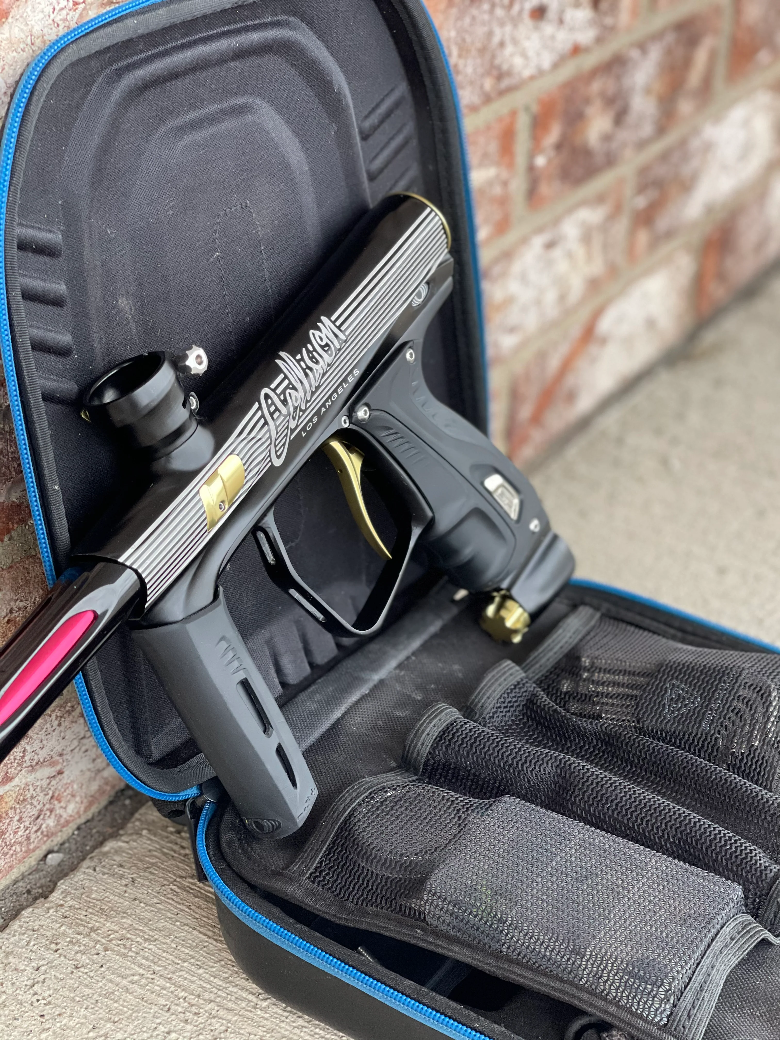 Used Shocker XLS Paintball Gun - LA Collision - Black/Gold - Image 2