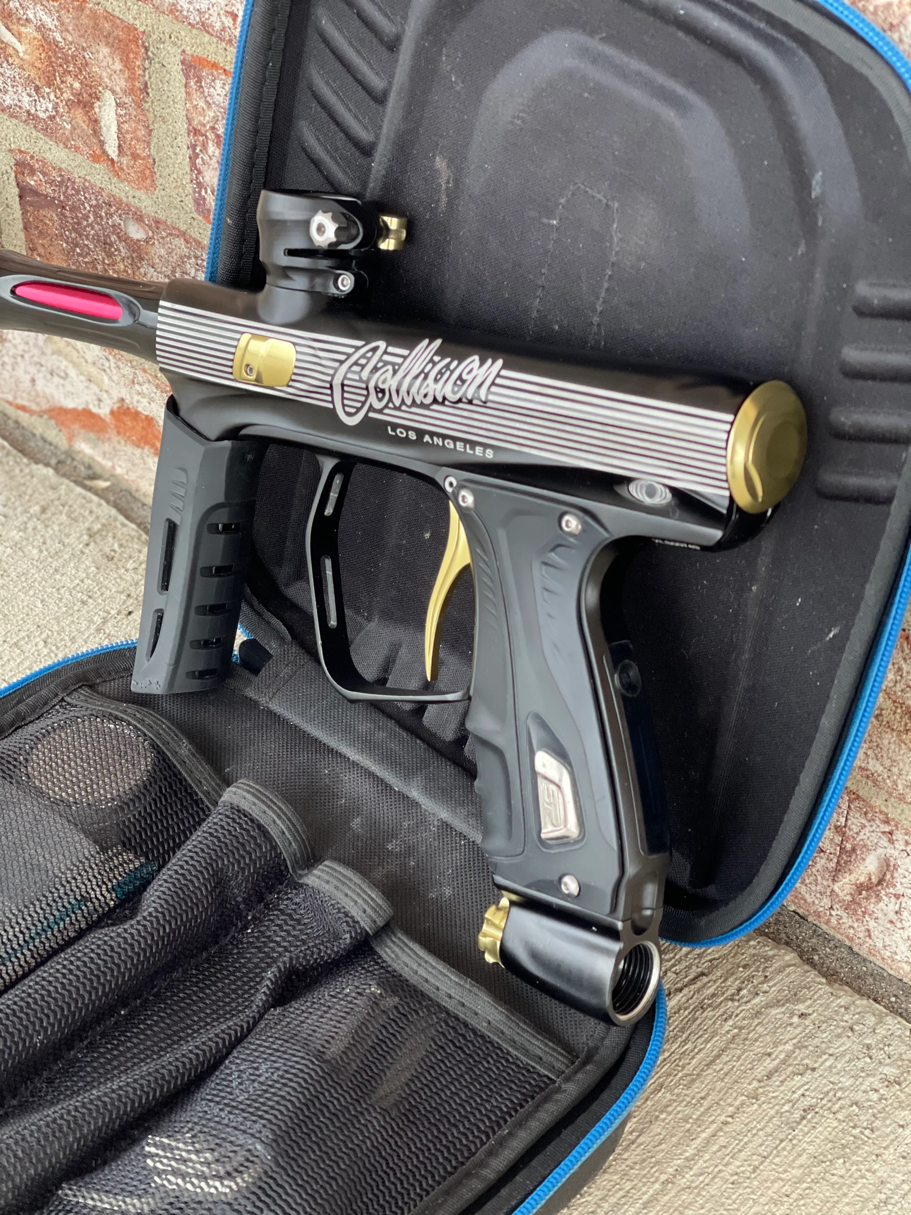 Used Shocker XLS Paintball Gun - LA Collision - Black/Gold - Image 4