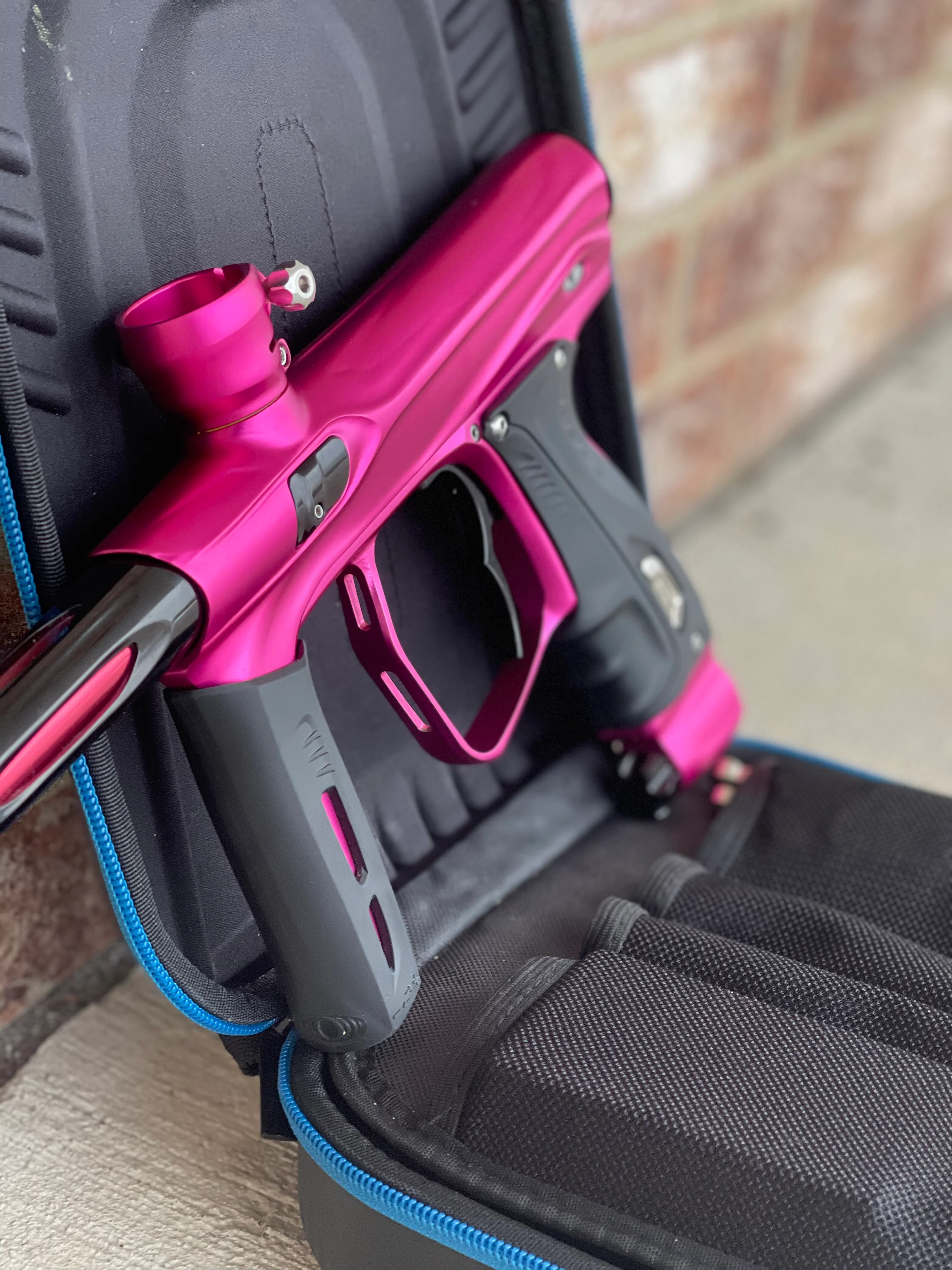 Used Shocker XLS Paintball Gun - Pink / Black - Image 3