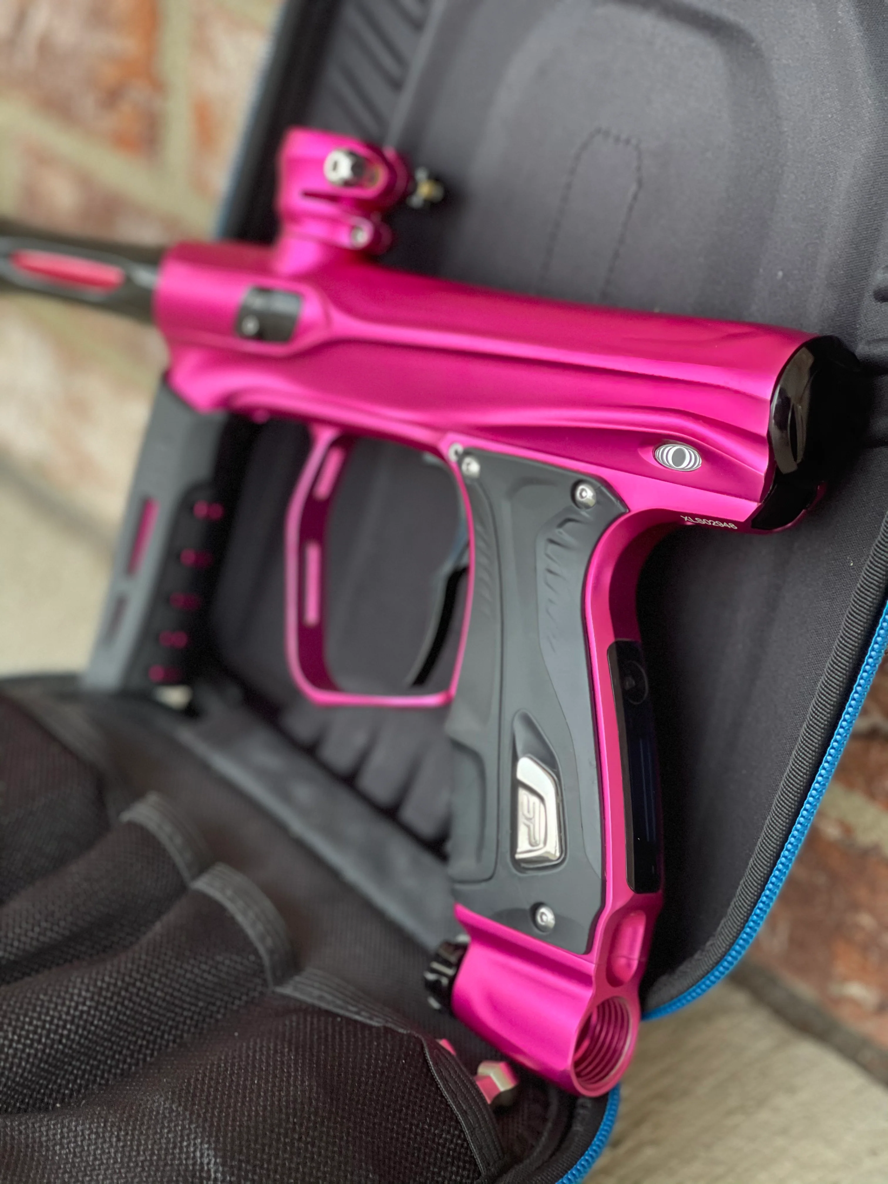 Used Shocker XLS Paintball Gun - Pink / Black - Image 4
