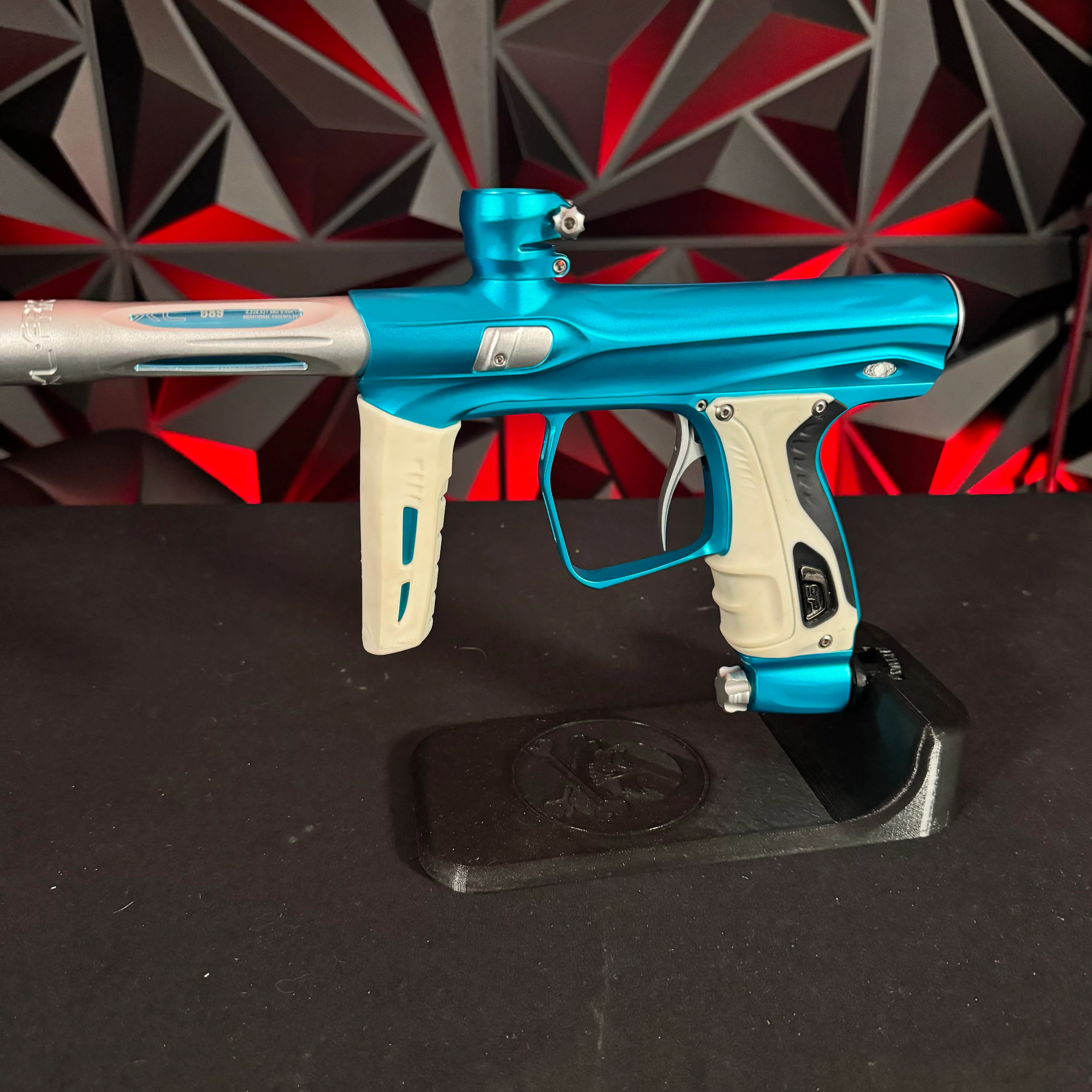 Used Shocker XLS Paintball Gun - Teal/Silver w/White Grip Kit - Image 5