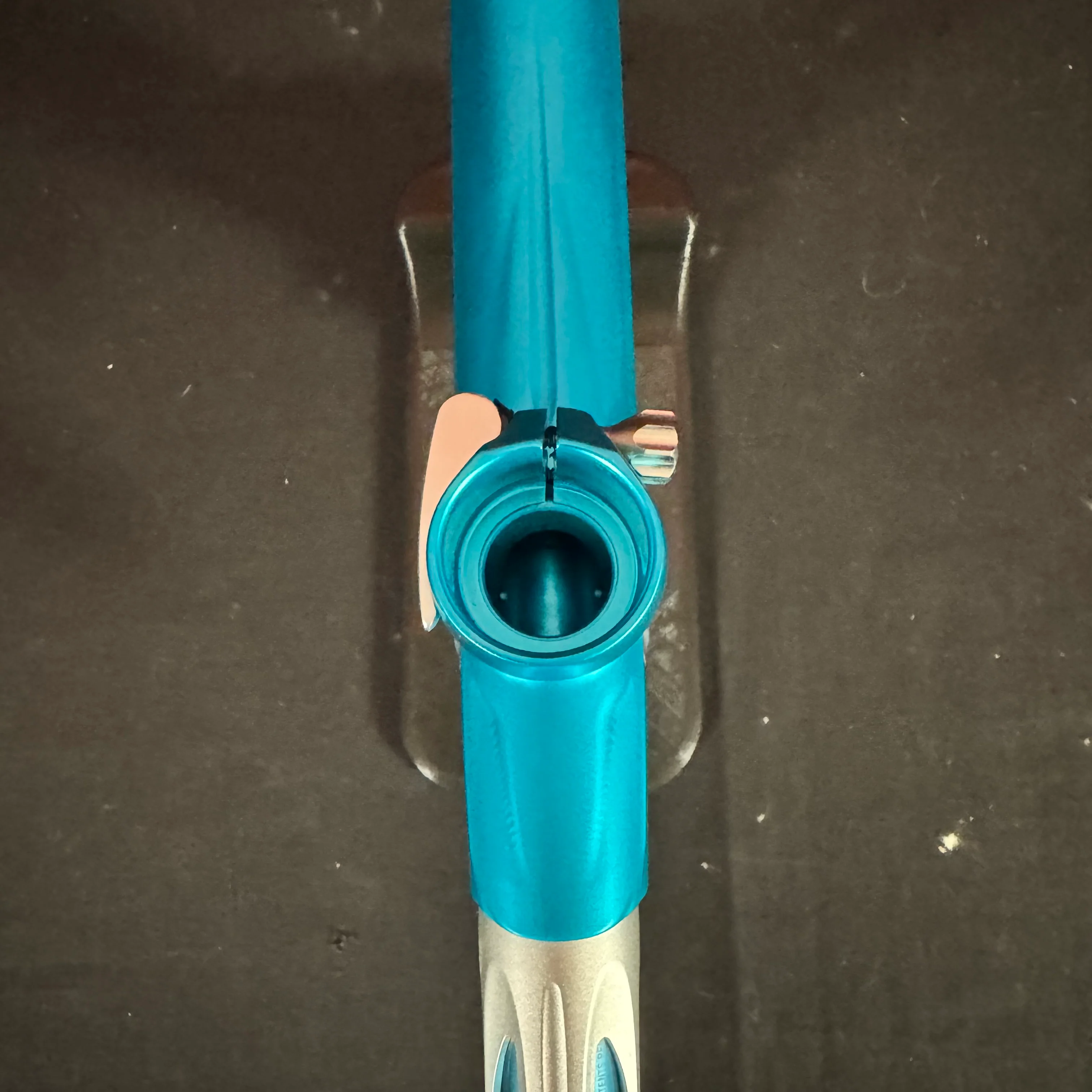 Used Shocker XLS Paintball Gun - Teal/Silver w/White Grip Kit - Image 9