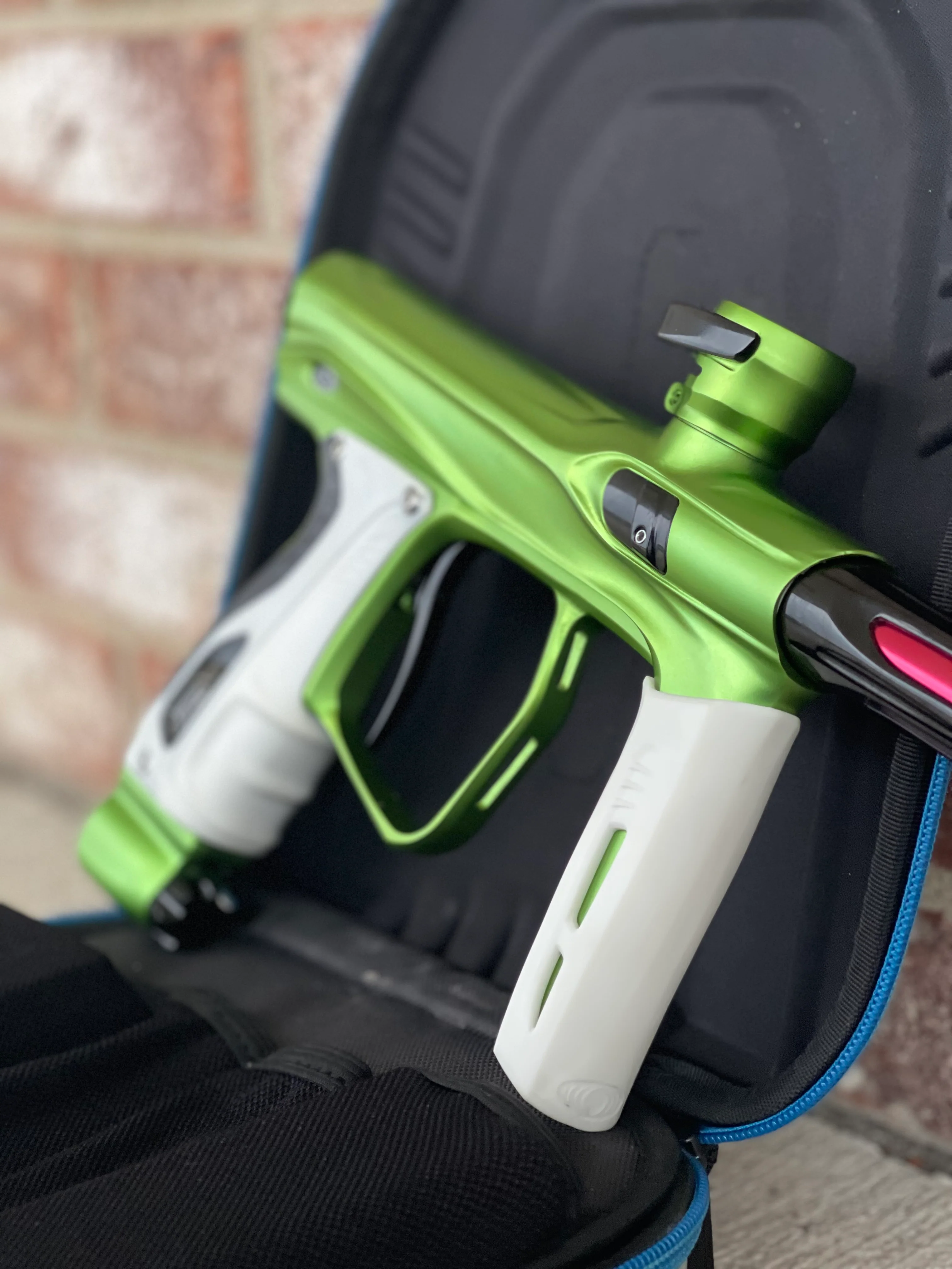 Used Shocker XLS Paintball Marker- Green w/ Extra Inserts and White Grips - Image 2