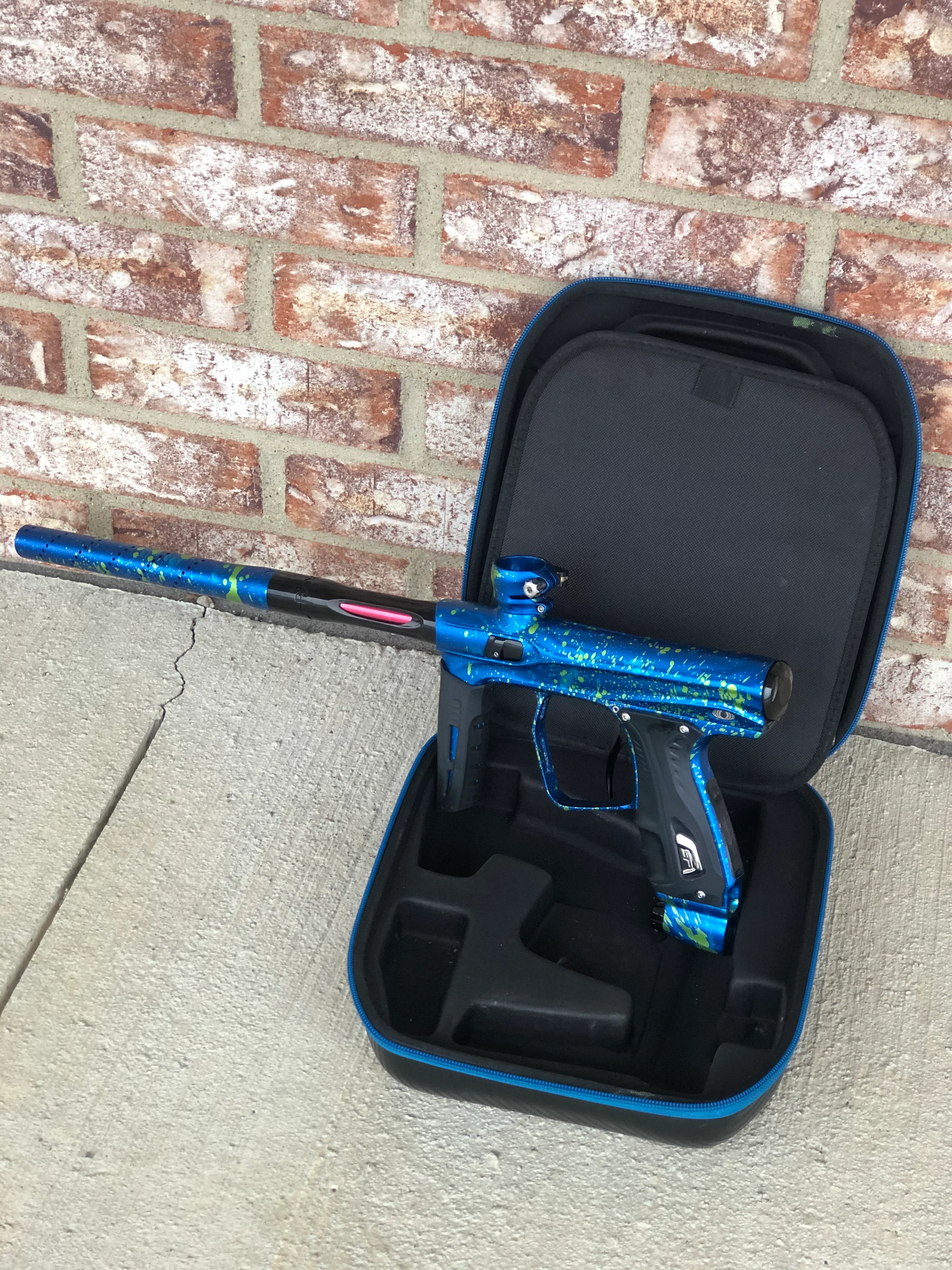 Used Shocker XLS Paintball Marker - Seattle Thunder Edition - Image 2