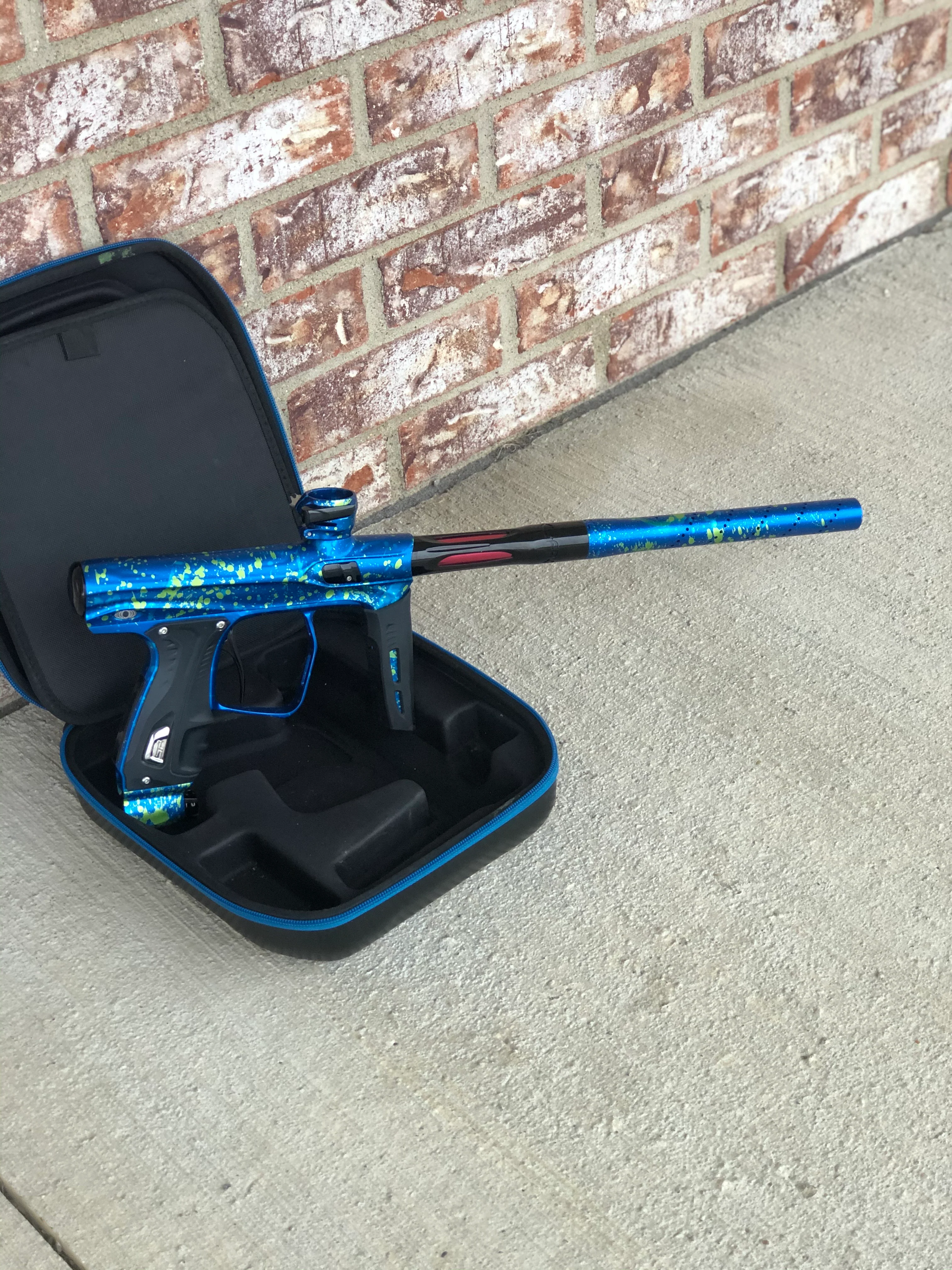 Used Shocker XLS Paintball Marker - Seattle Thunder Edition - Image 3