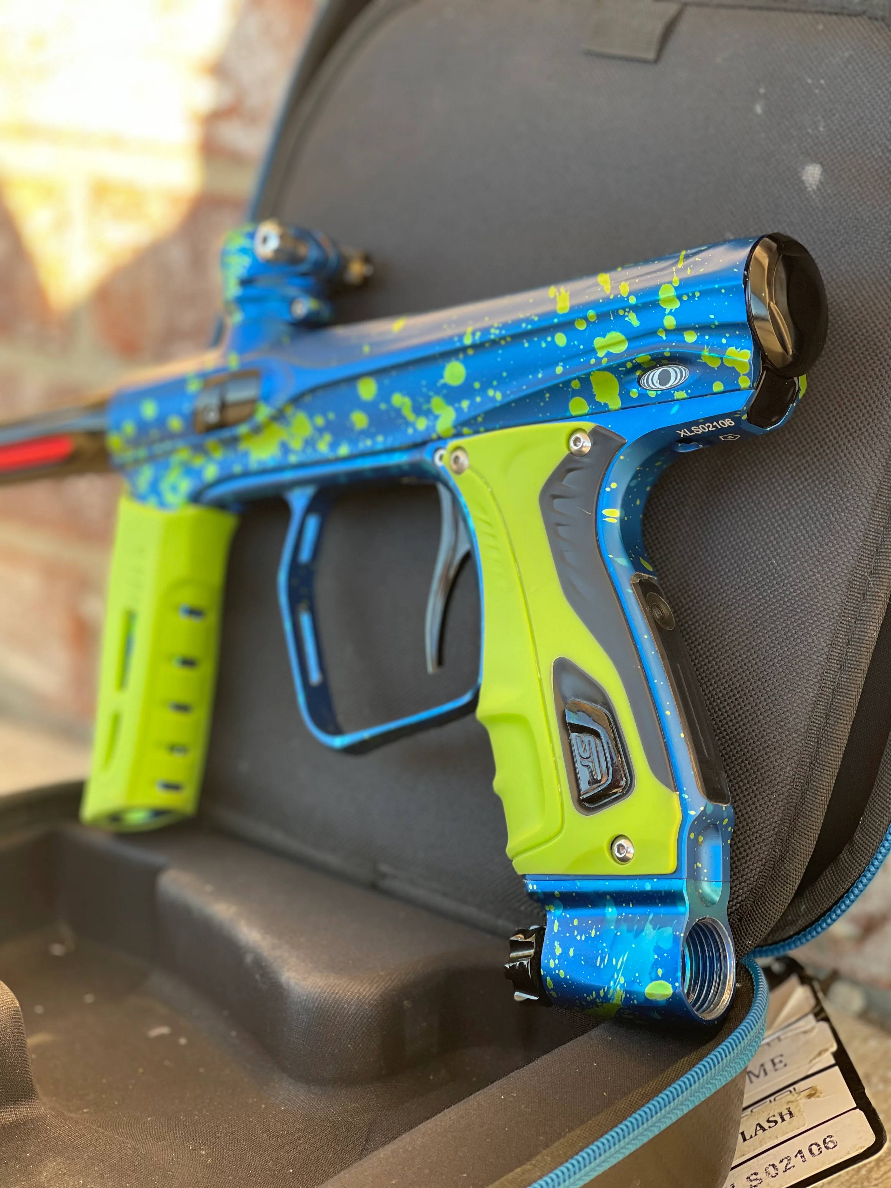 Used Shocker XLS Paintball Marker - Seattle Thunder Edition - Image 3