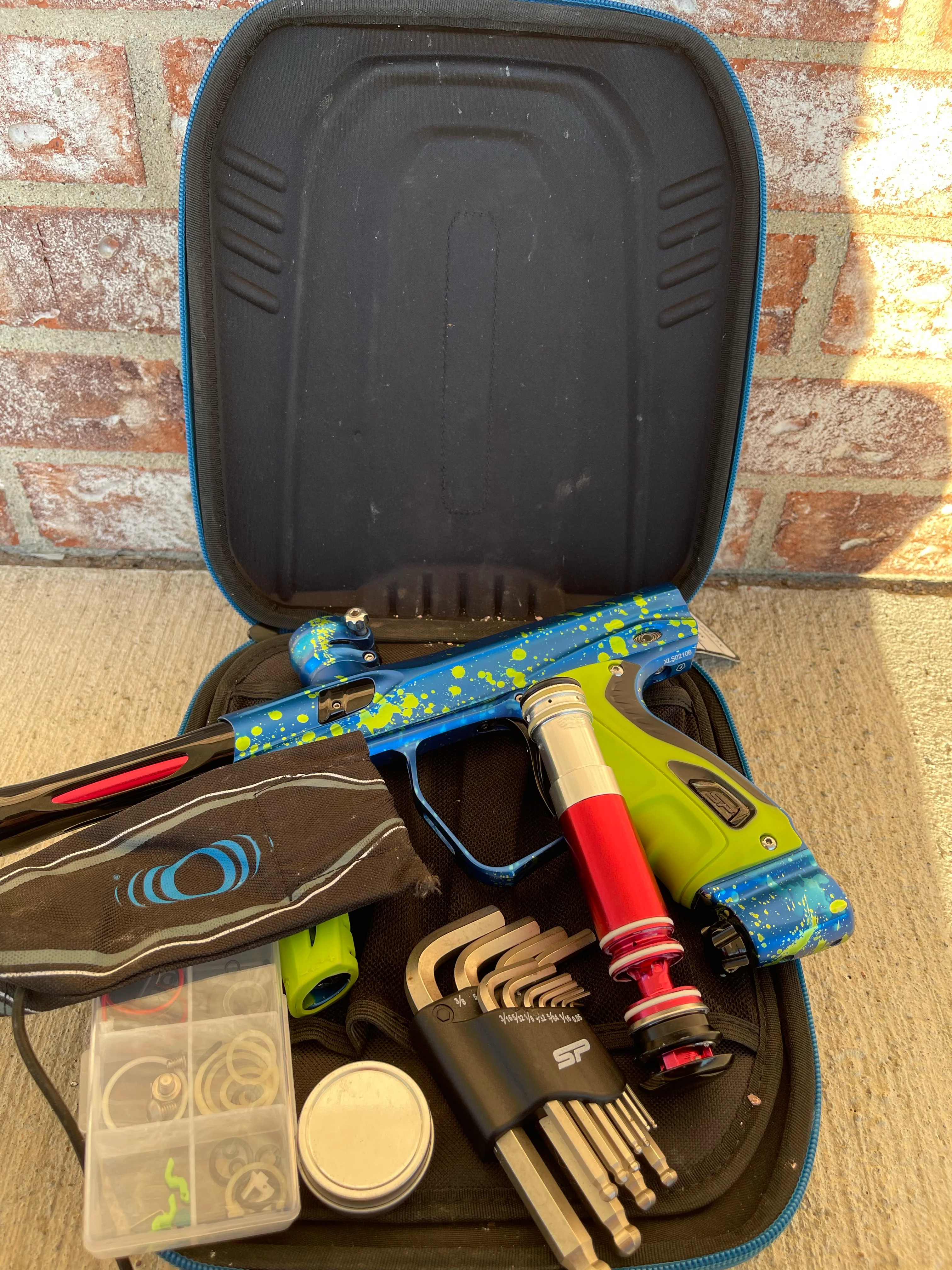 Used Shocker XLS Paintball Marker - Seattle Thunder Edition - Image 5
