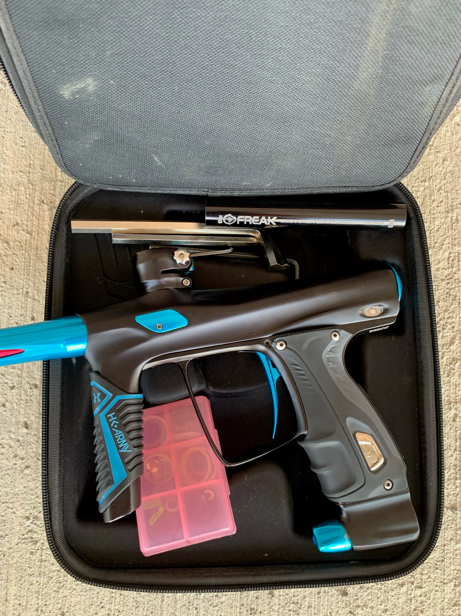 Used Smart Parts Shocker RSX Paintball Marker- Dust Black / Gloss Teal - Image 5