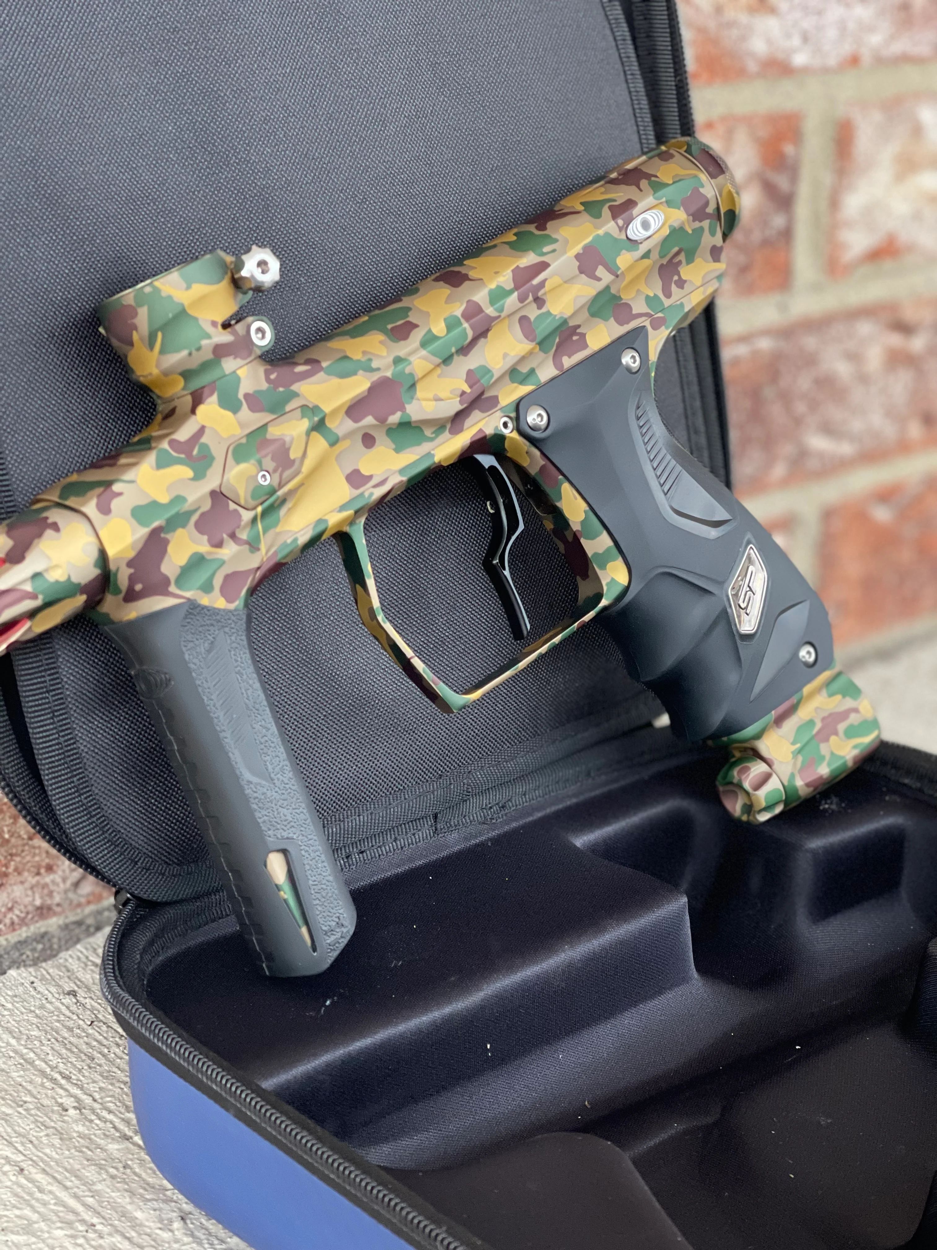 Used SP Shocker Amp Paintball Gun - LE Woodland Camo #10 - Image 4