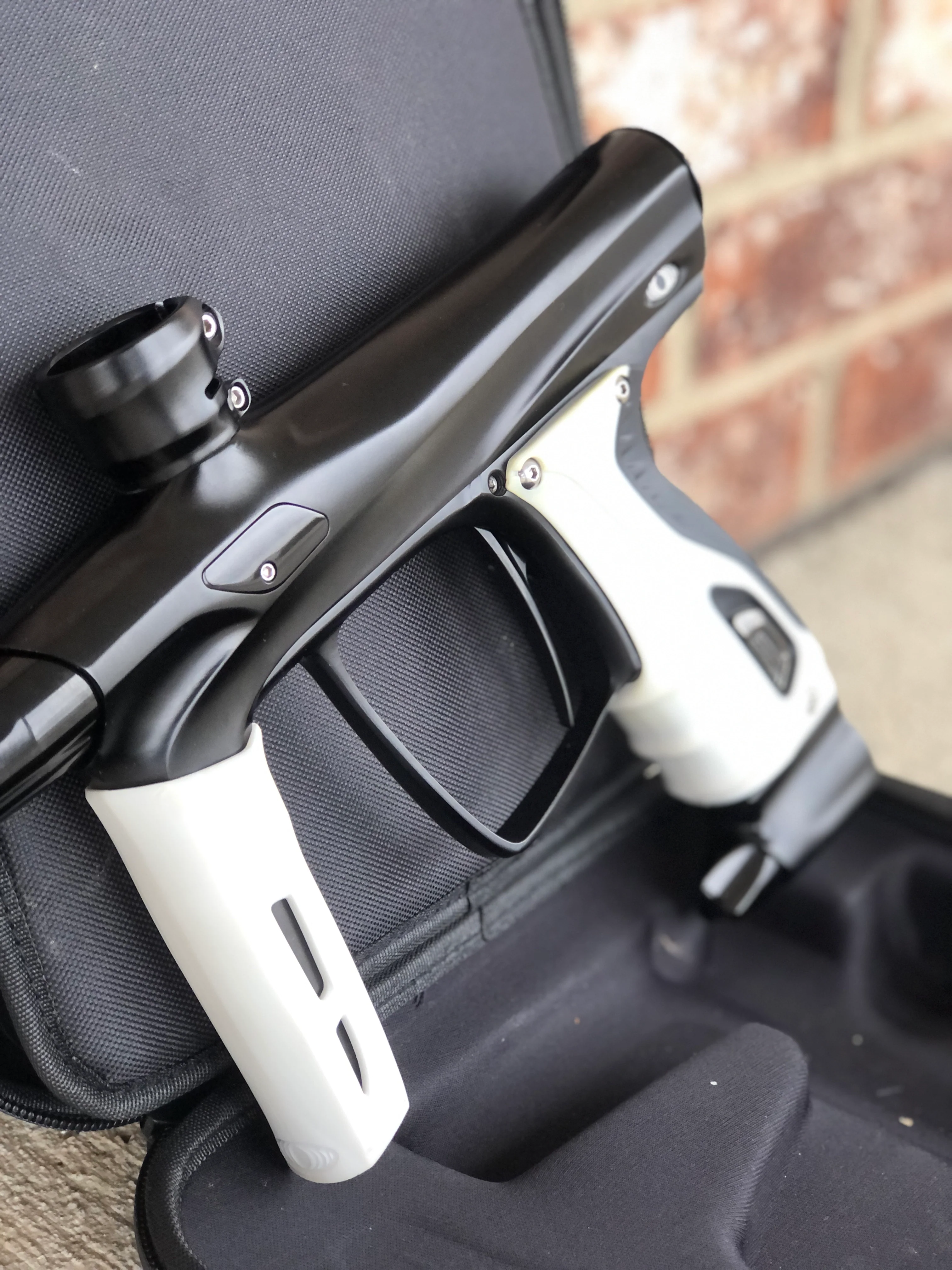 Used SP Shocker RSX Paintball Gun - Dust Black - Image 4