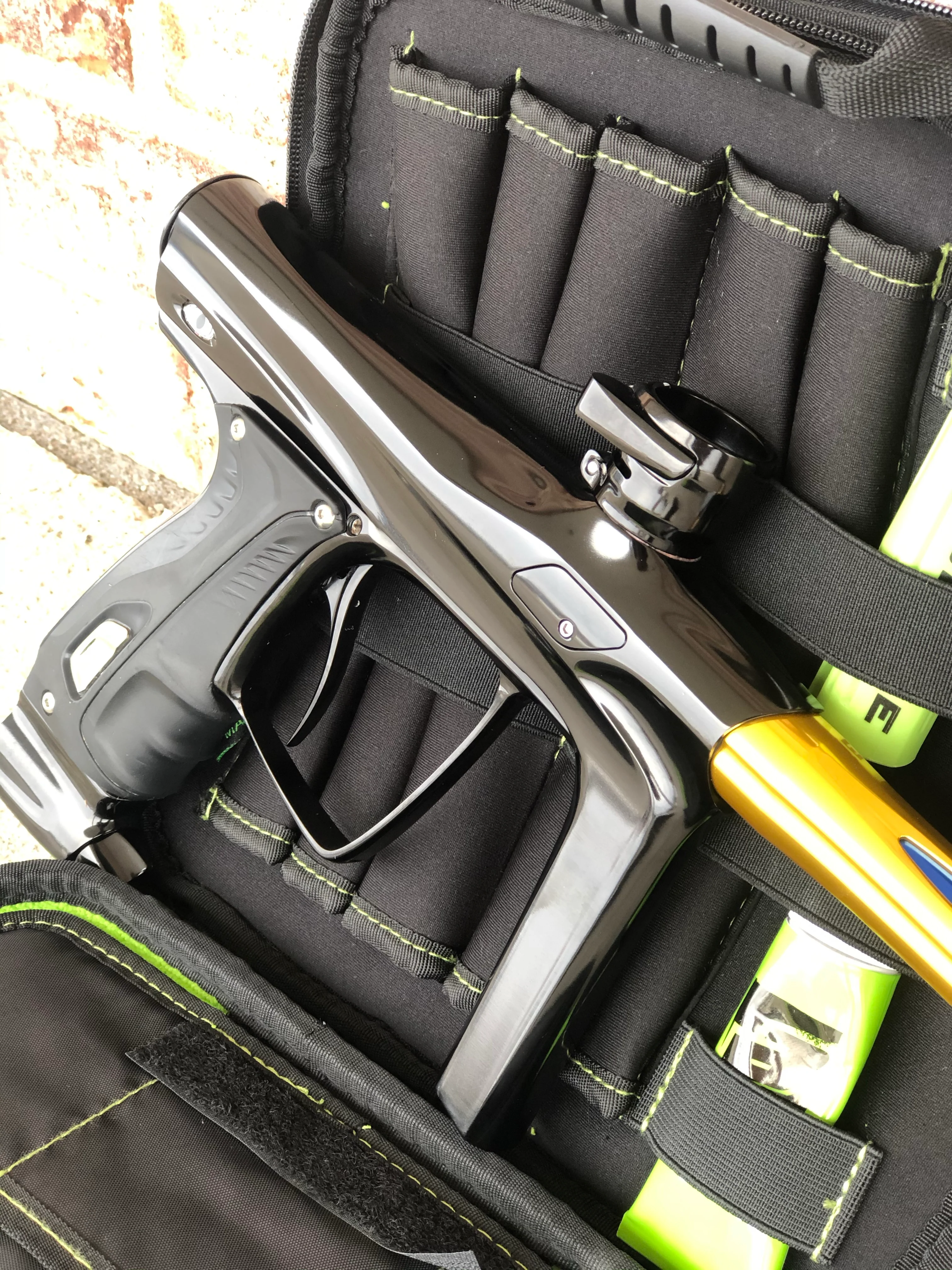 Used SP Shocker RSX Paintball Gun - Gloss Black / Gold - Image 3