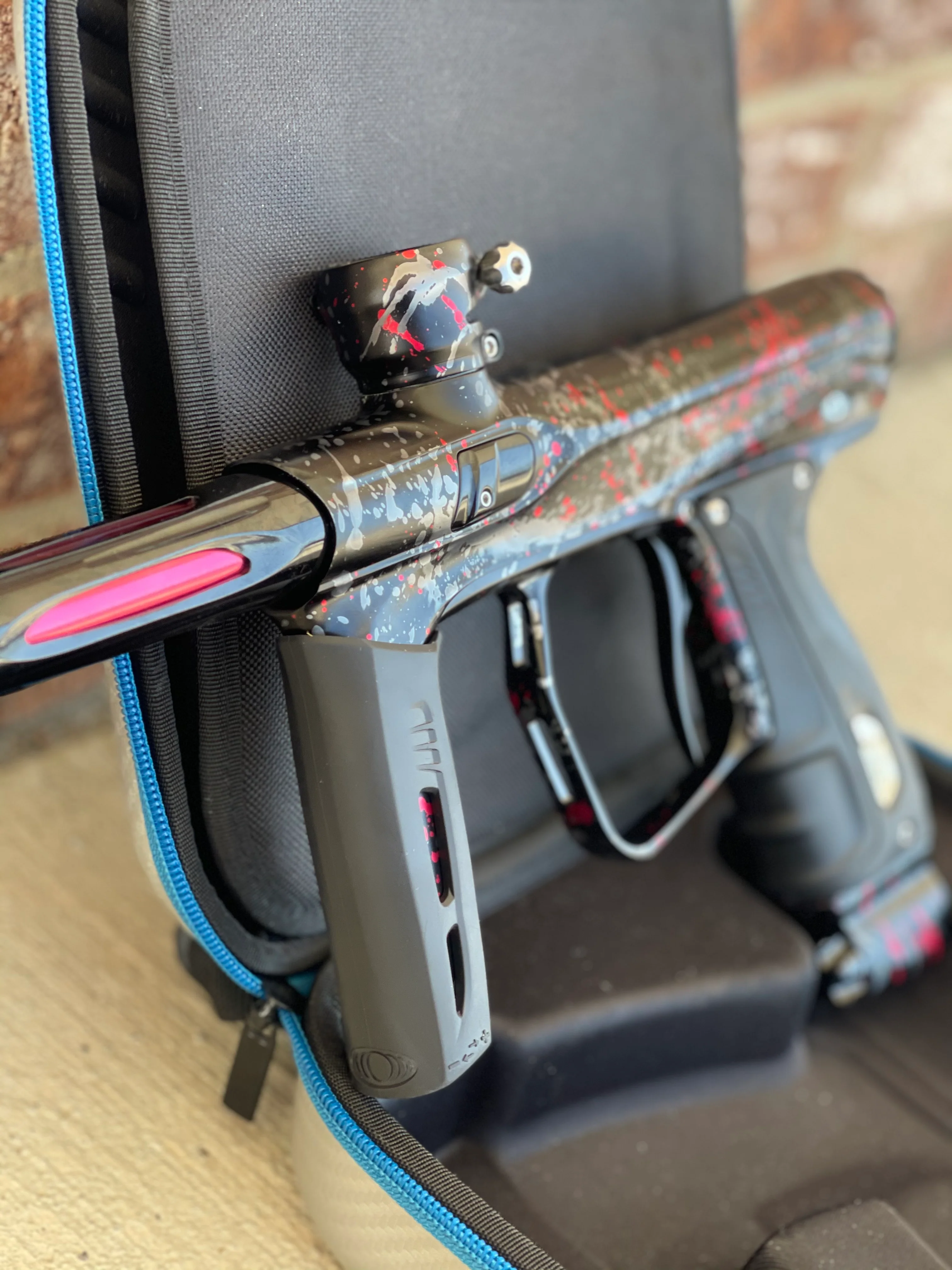 Used SP Shocker XLS Paintball Gun - LE Punisher's Tri Color Splash - Image 4
