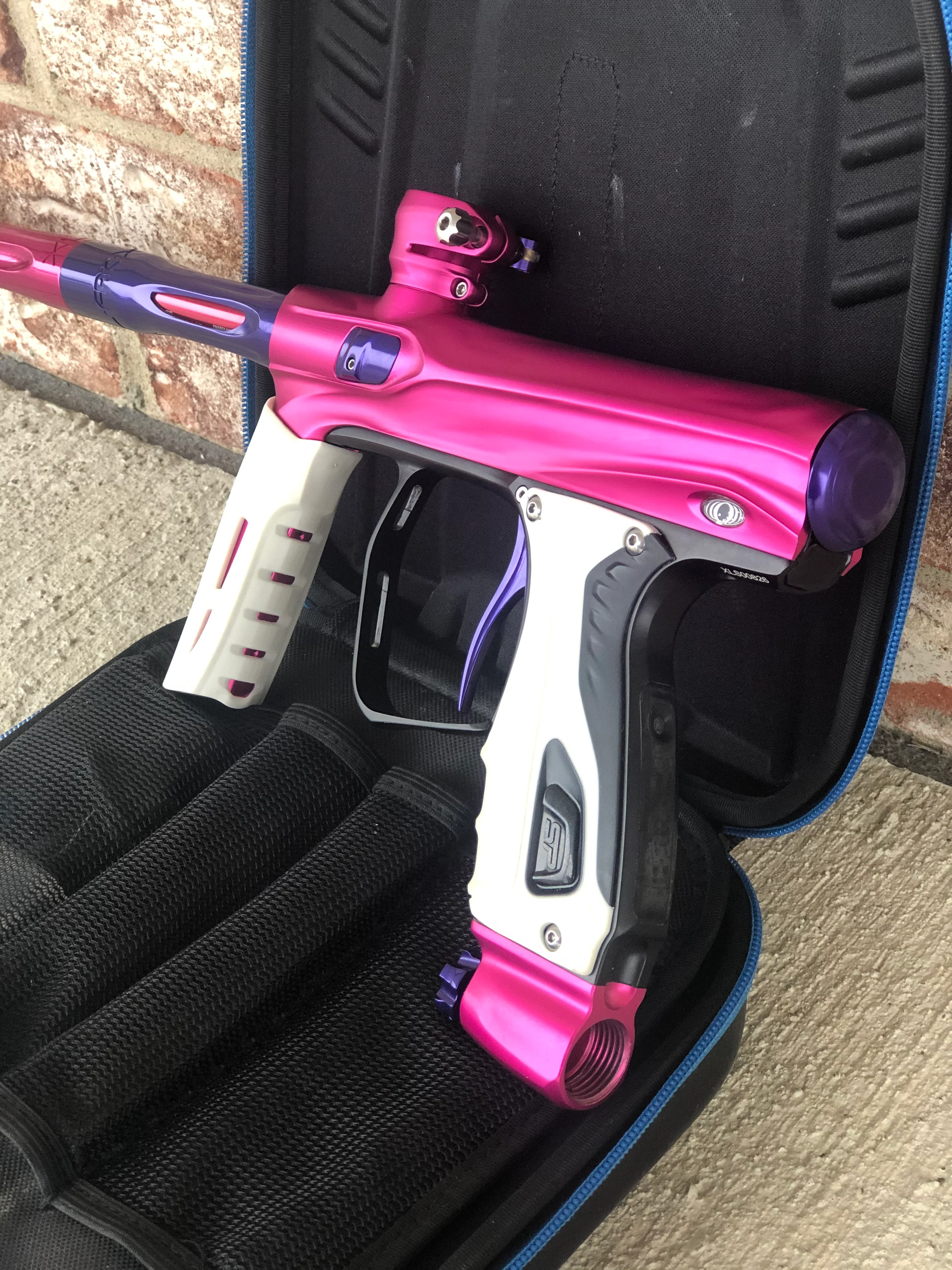Used SP Shocker XLS Paintball Gun - Pink/Purple - Image 3