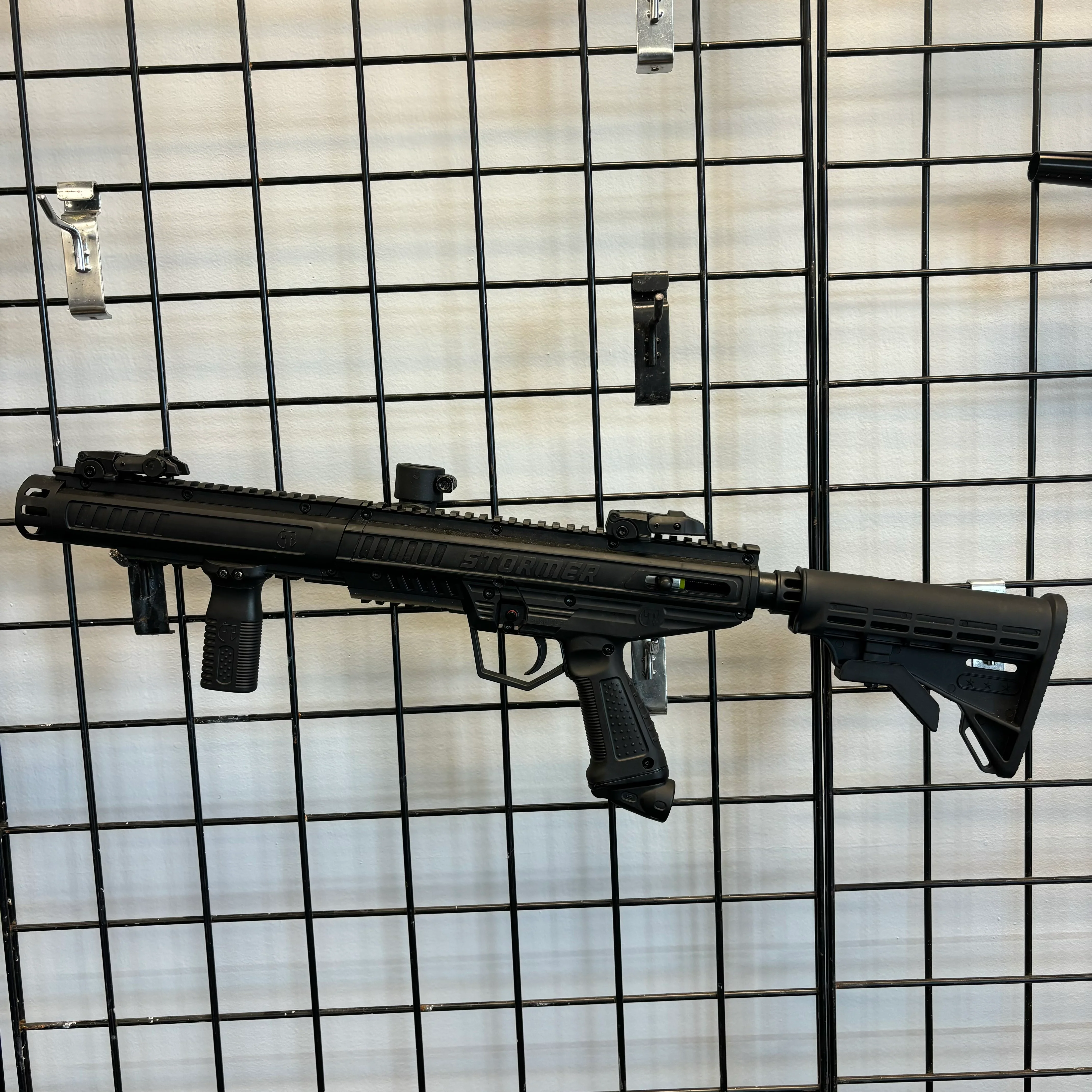 Used Tippmann Stormer Elite Paintball Gun - Image 2