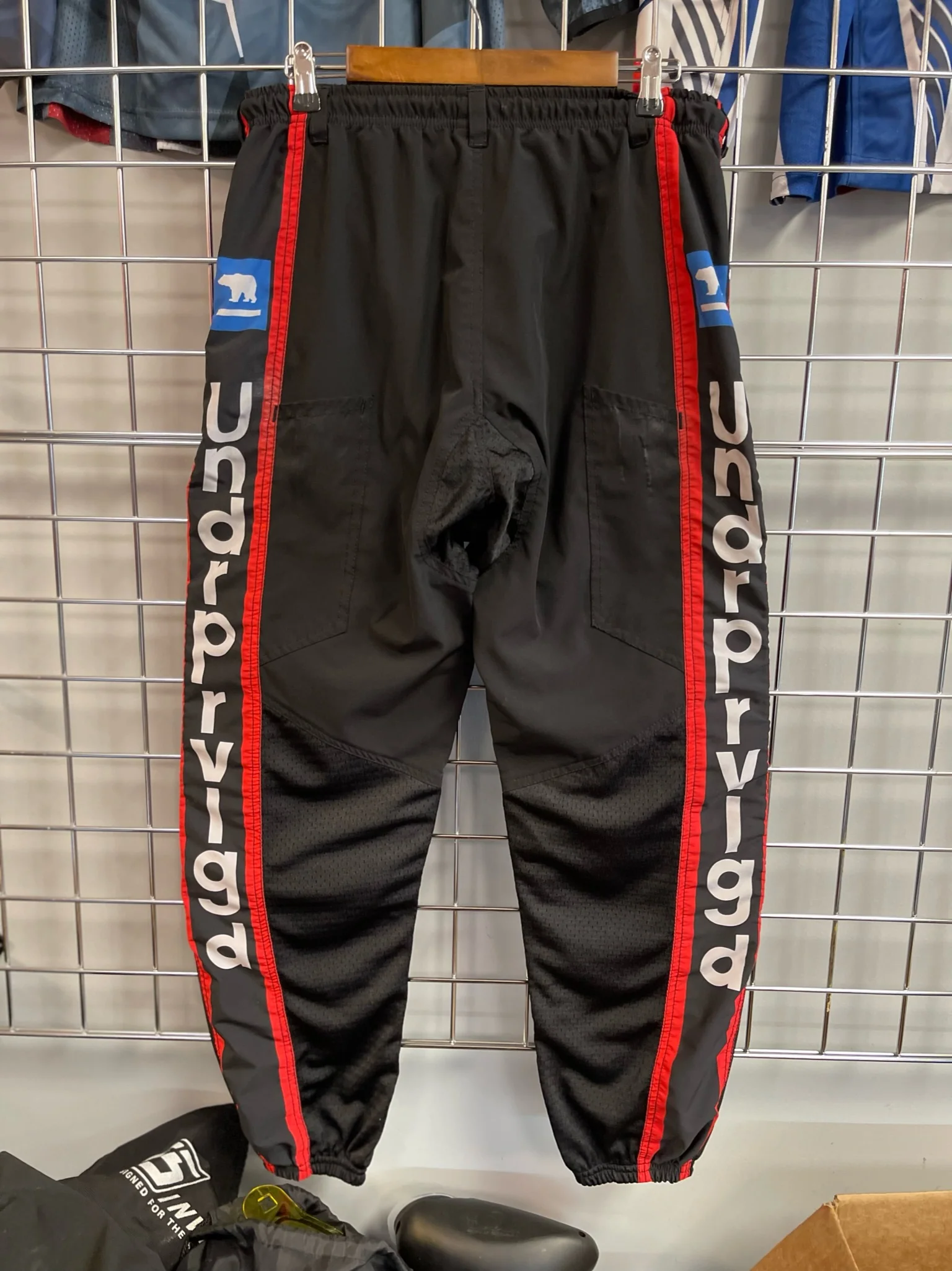 Used Undr Jogger Paintball Pants - Black - Large - Image 2