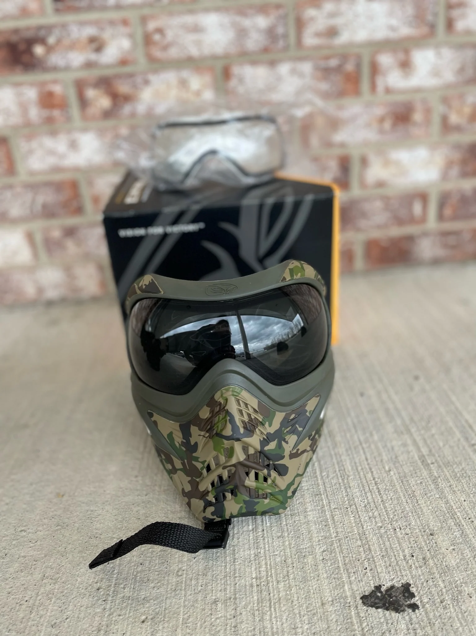 Used V-Force Grill SE Paintball Mask - Woodland Camo w/ 2 Lenses, Visor, and Soft Goggle Bag - Image 6