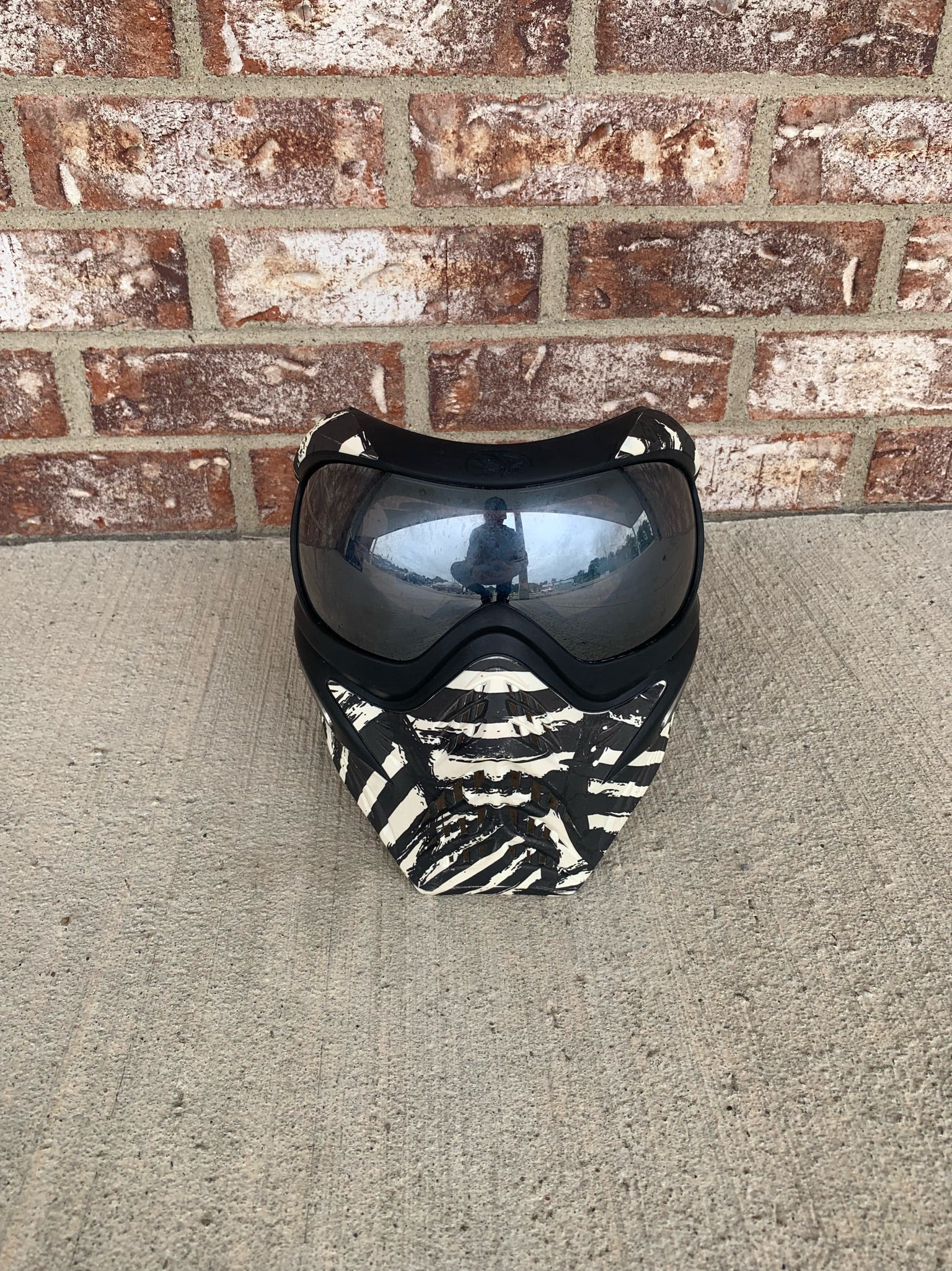Used V-Force Grill Paintball Mask - Zebra LE w/ Quicksilver Lens - Image 3