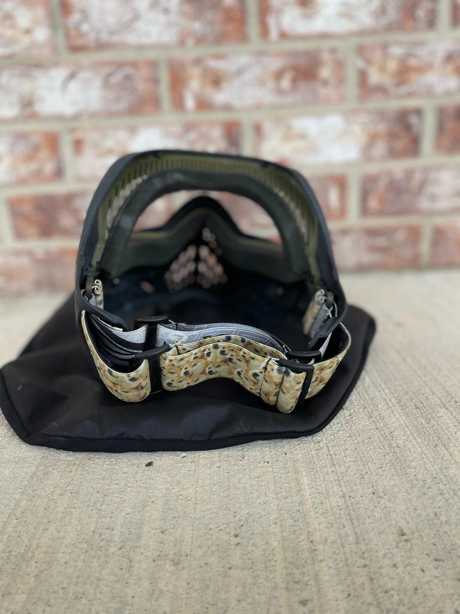 Used V-Force Grills Paintball Mask - Black - 2 lenses - Soft Goggle Bag - Visor - Extra Goggle Strap - Image 4