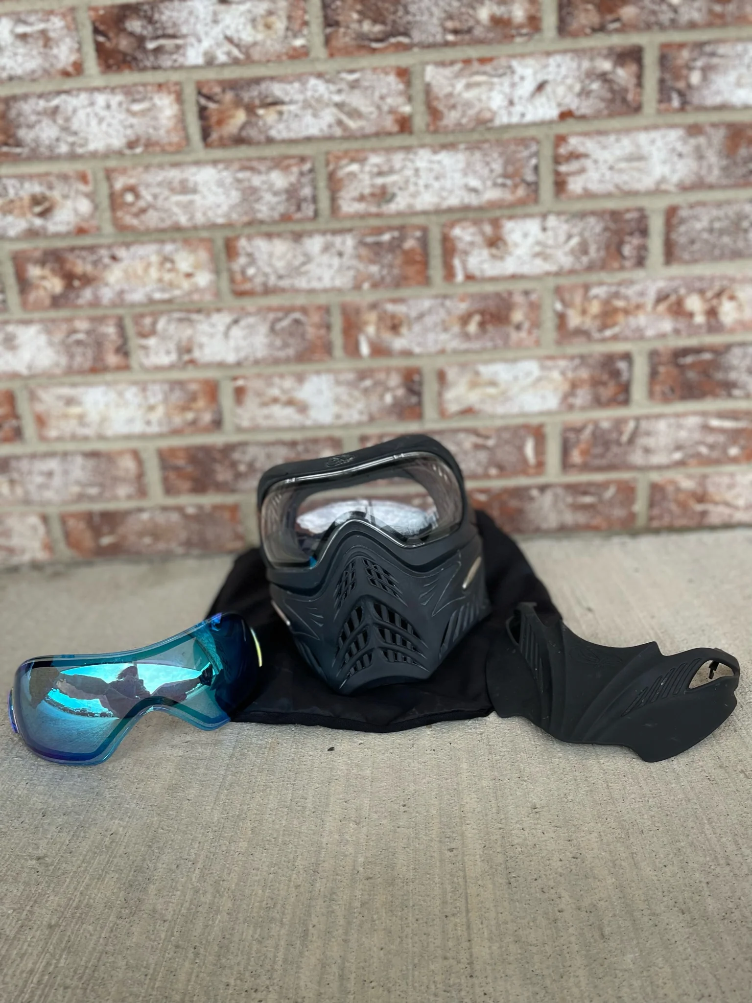 Used V-Force Grills Paintball Mask - Black - 2 lenses - Soft Goggle Bag - Visor - Extra Goggle Strap - Image 5