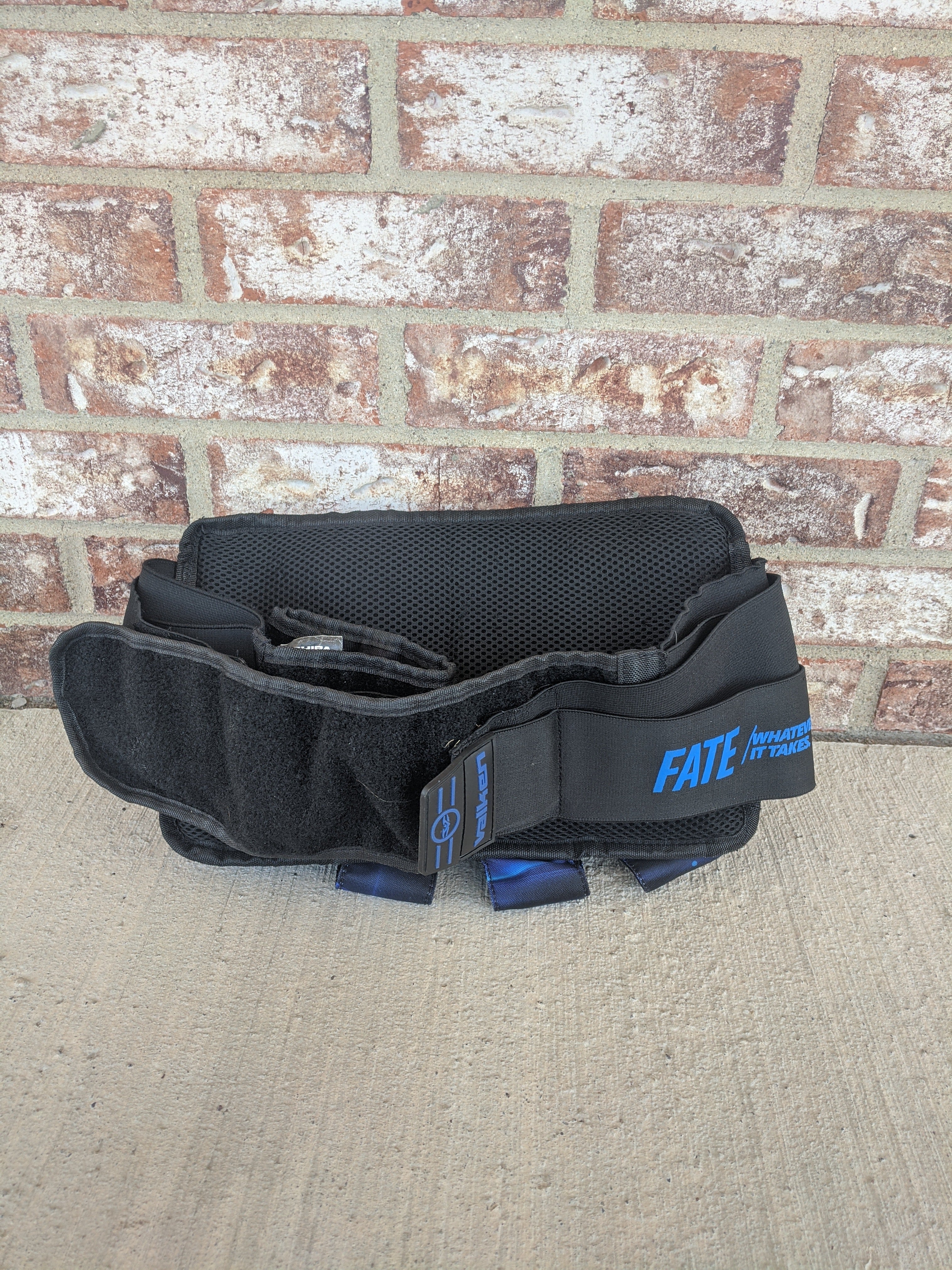 Used Valken Fate GFX Harness - Plasma Blue 4+7 - Image 2
