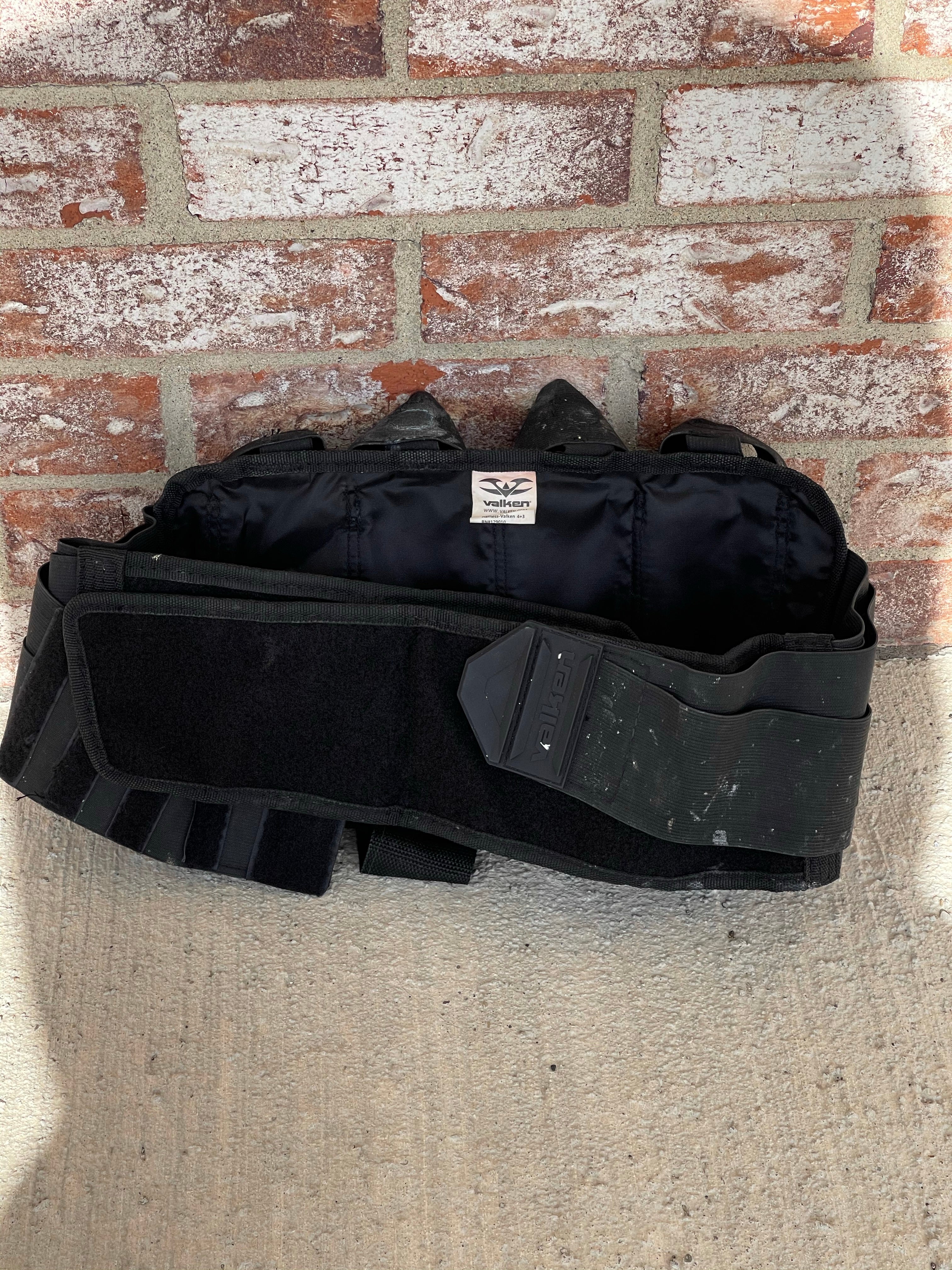 Used Valken Paintball Pack 4 + 4 - Image 2