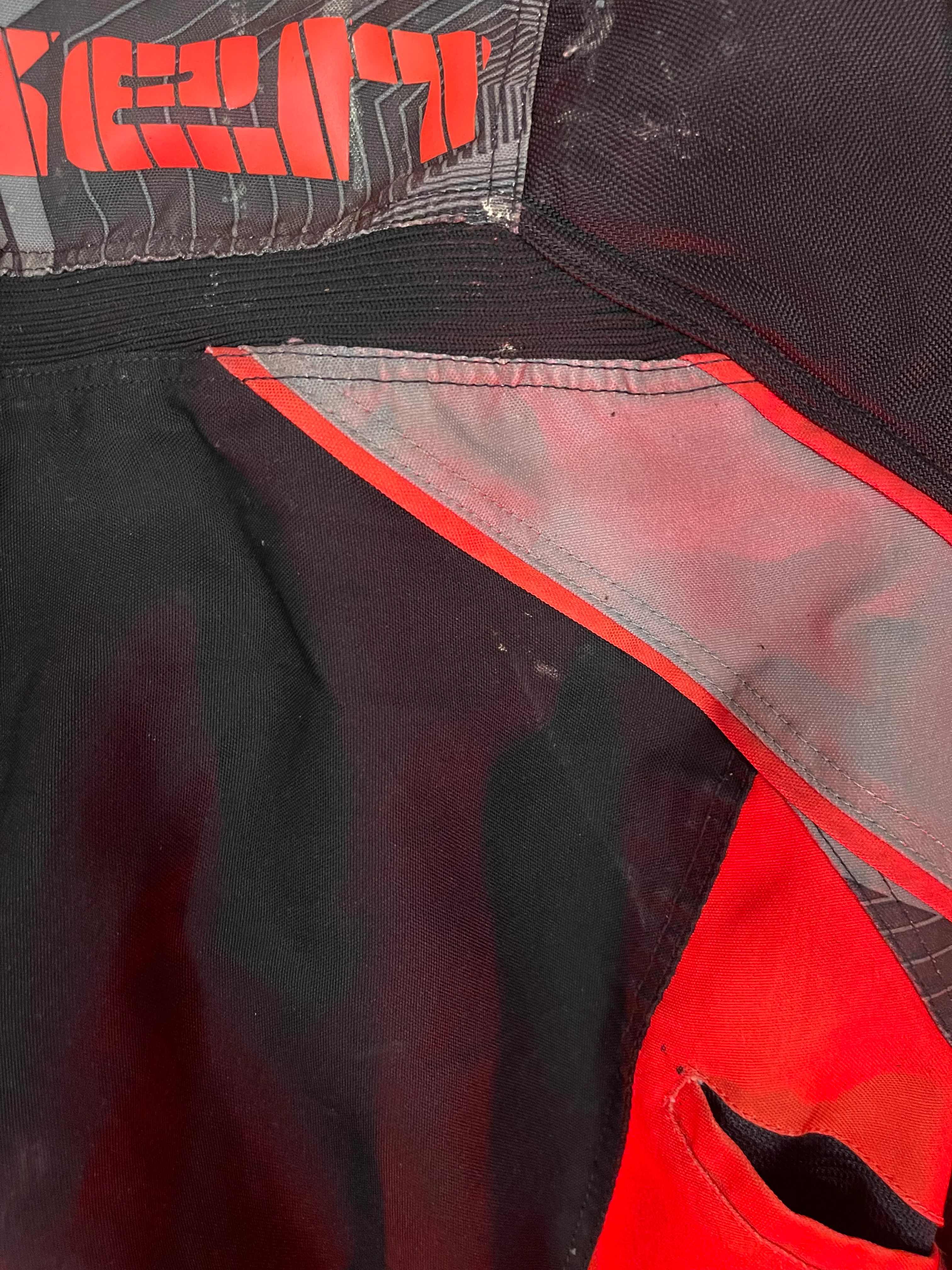 Used  Valken Repemption Paintball Pants - Small (28-32) - Image 3