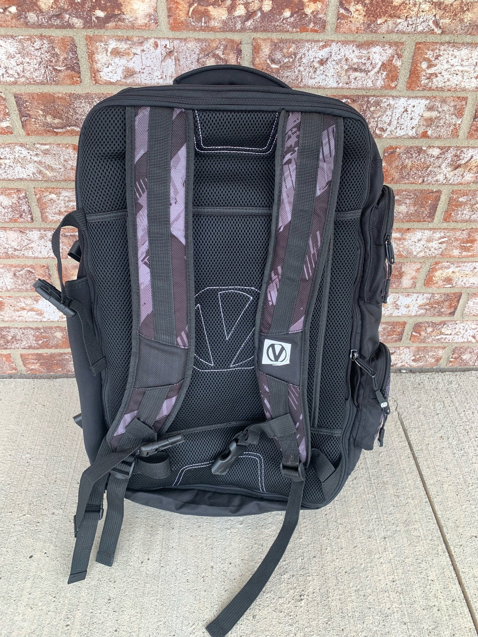 Used Virtue Gambler Back pack - Graphic Black - Image 2