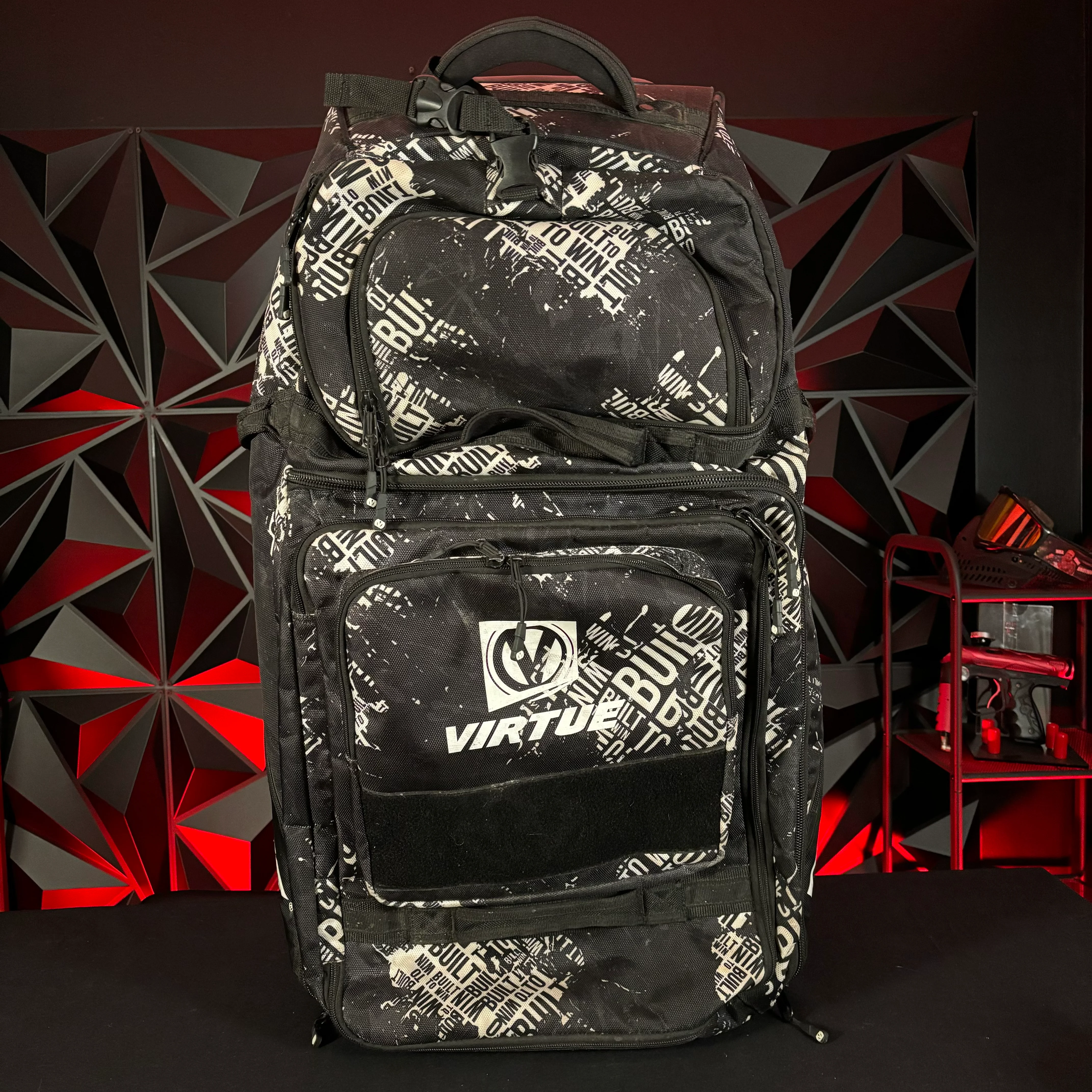 Used Virtue High Roller Gear Bag - Image 6