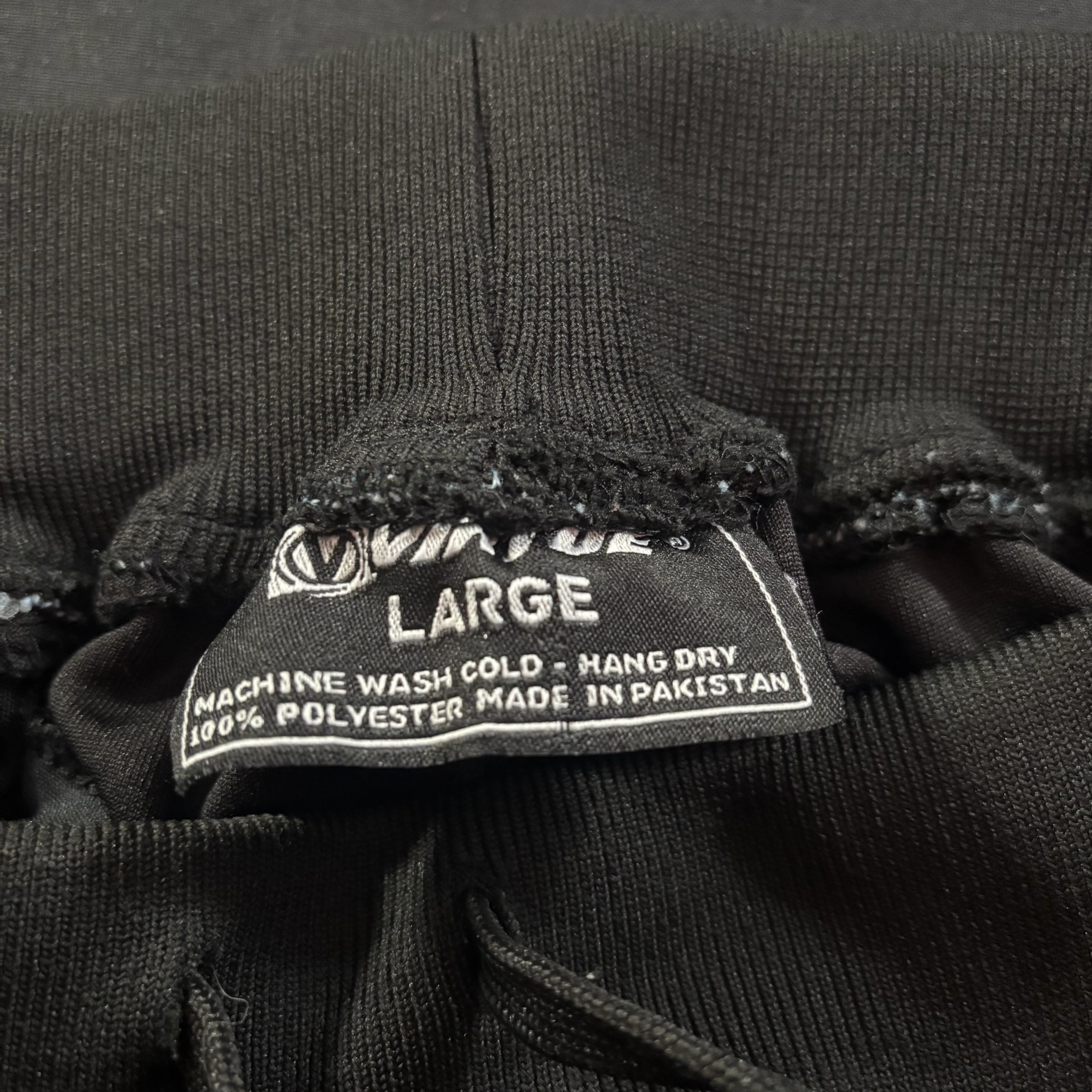 Used Virtue Joggers Polynesian - Large - Image 3