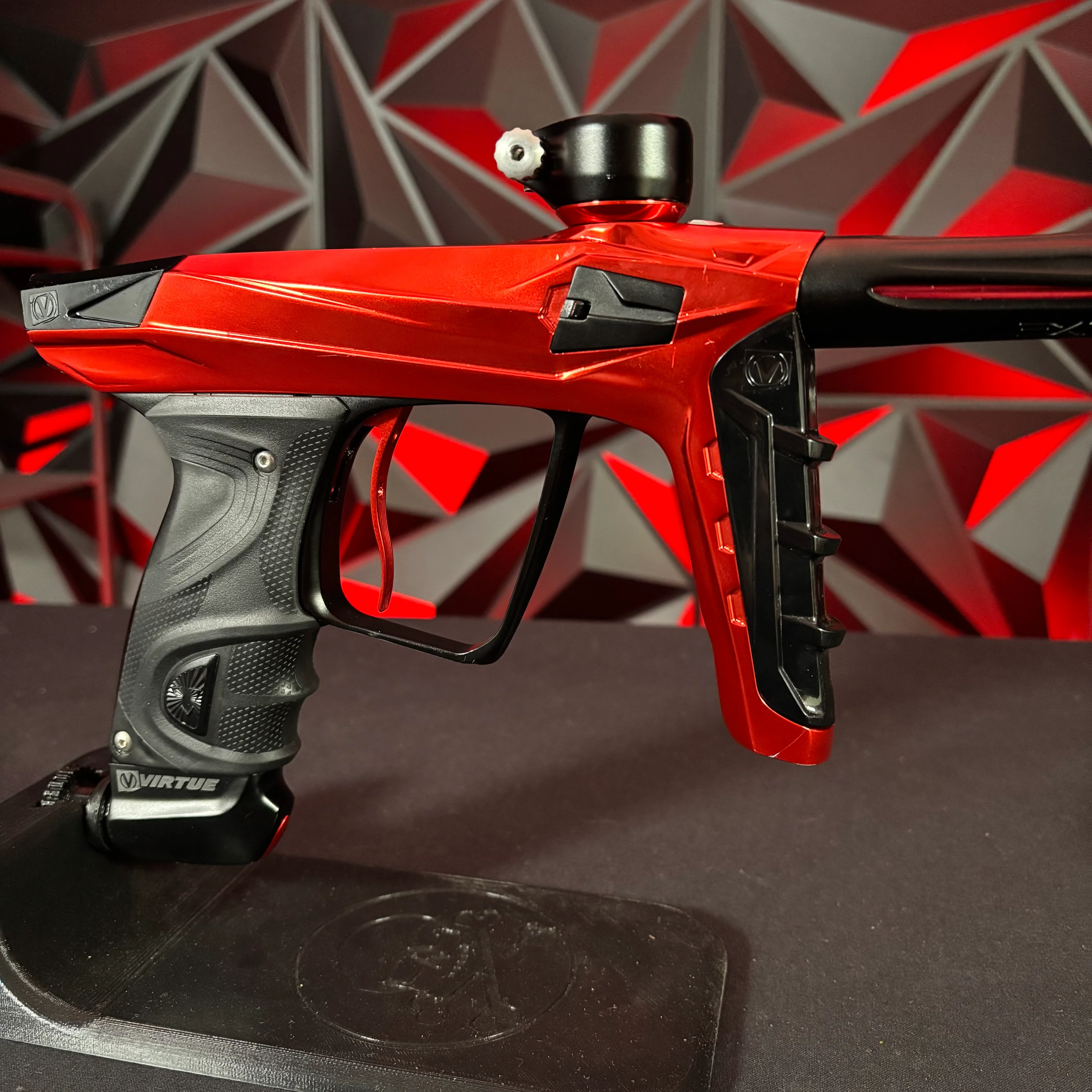 Used Virtue Luxe Ace Paintball Gun - Polished Red / Polished Black - Image 3