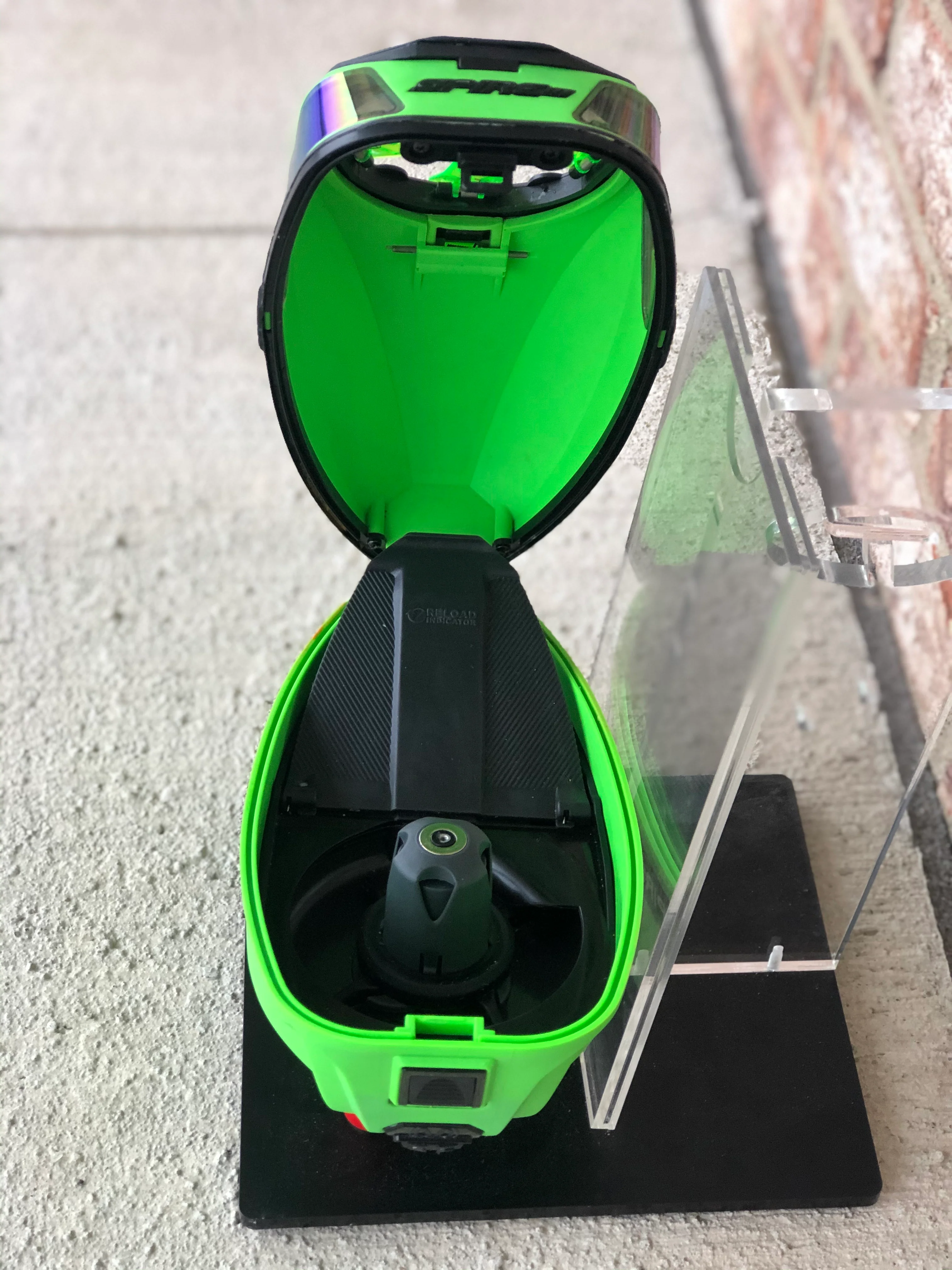 Used Virtue Spire 3 Paintball Loader - Lime w/ Lime Speedfeed - Image 4
