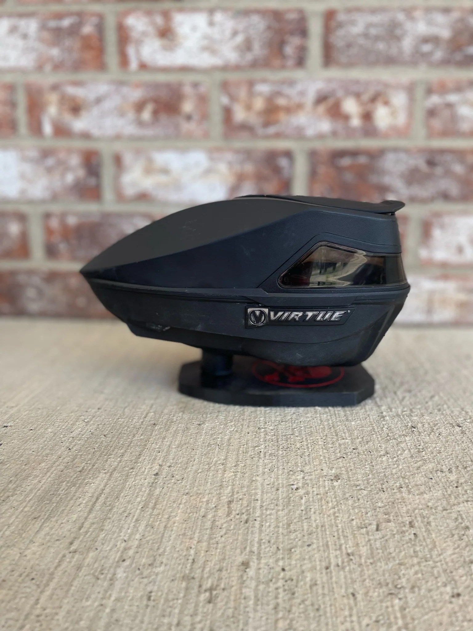 Used Virtue Spire 4 280 Paintball Loader - Black w/ Rain Lid - Image 2