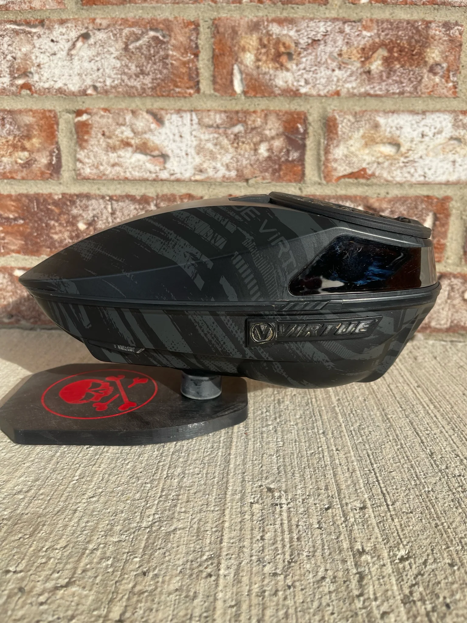Used Virtue Spire 4 Paintball Loader - Graphic Black w/ Virtue Crown Speed Feed - Image 2