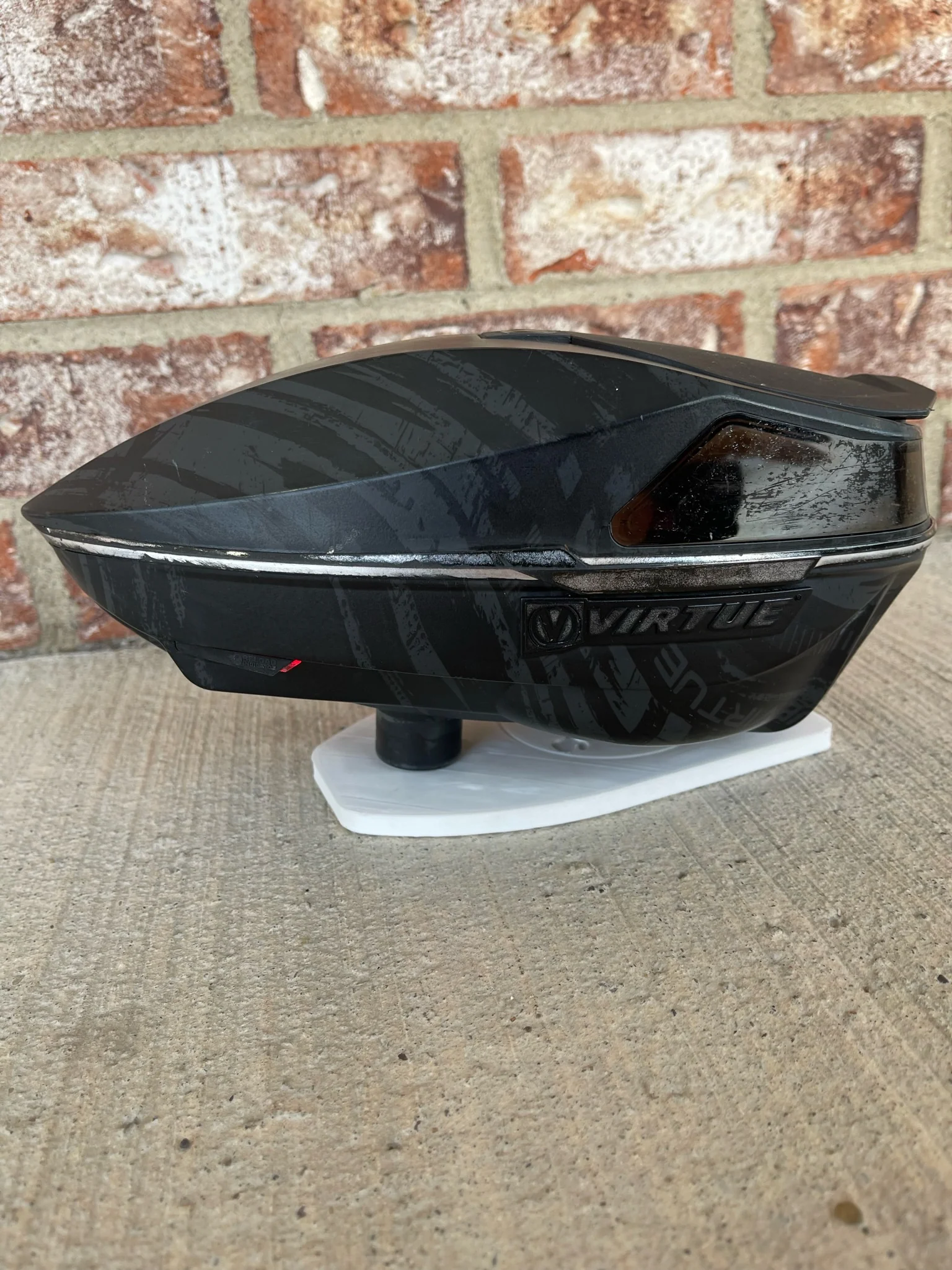 Used Virtue Spire 4 Paintball Loader - Graphic Chrome - Image 2
