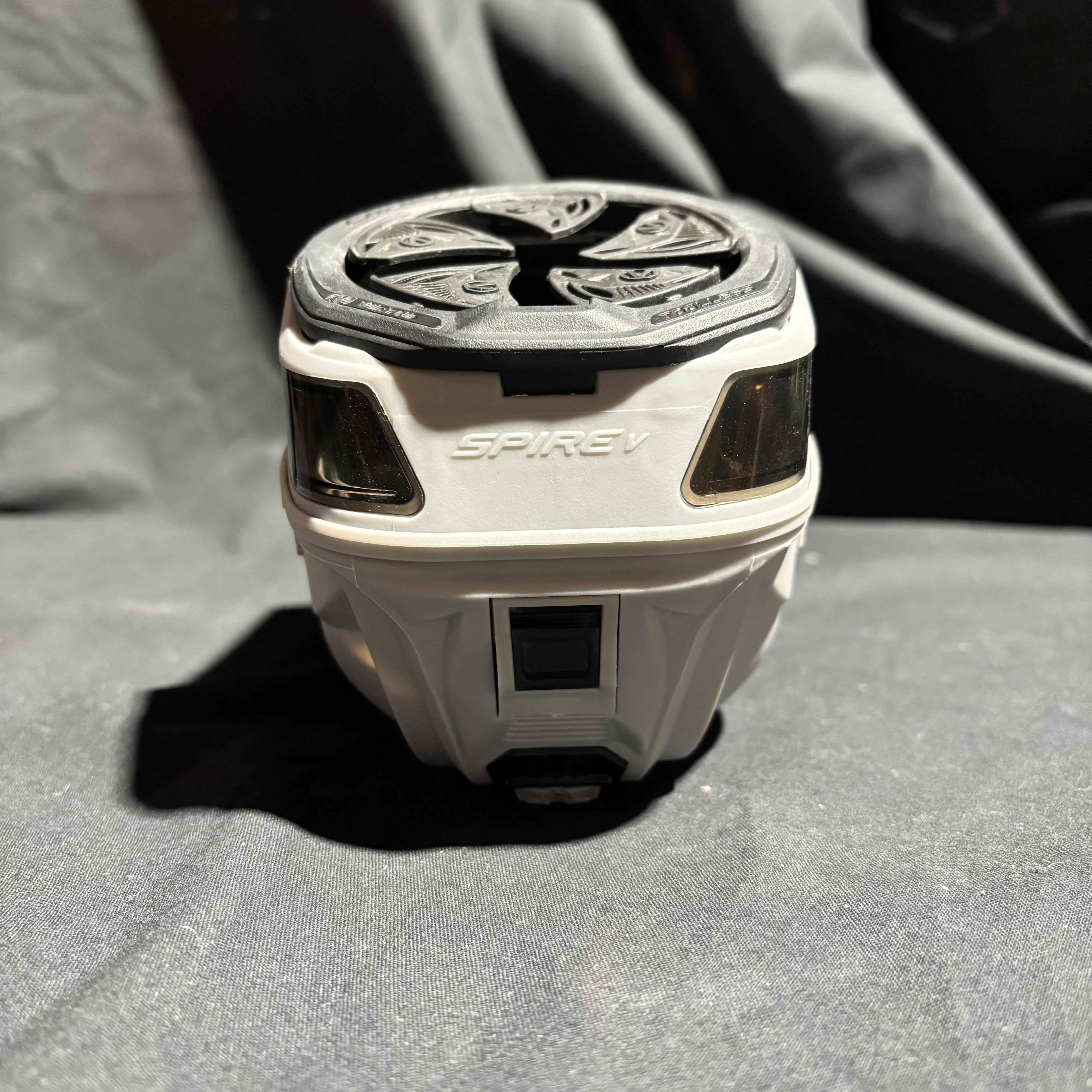 Used Virtue Spire 5 Paintball Loader - Silver/Black fade - Image 3