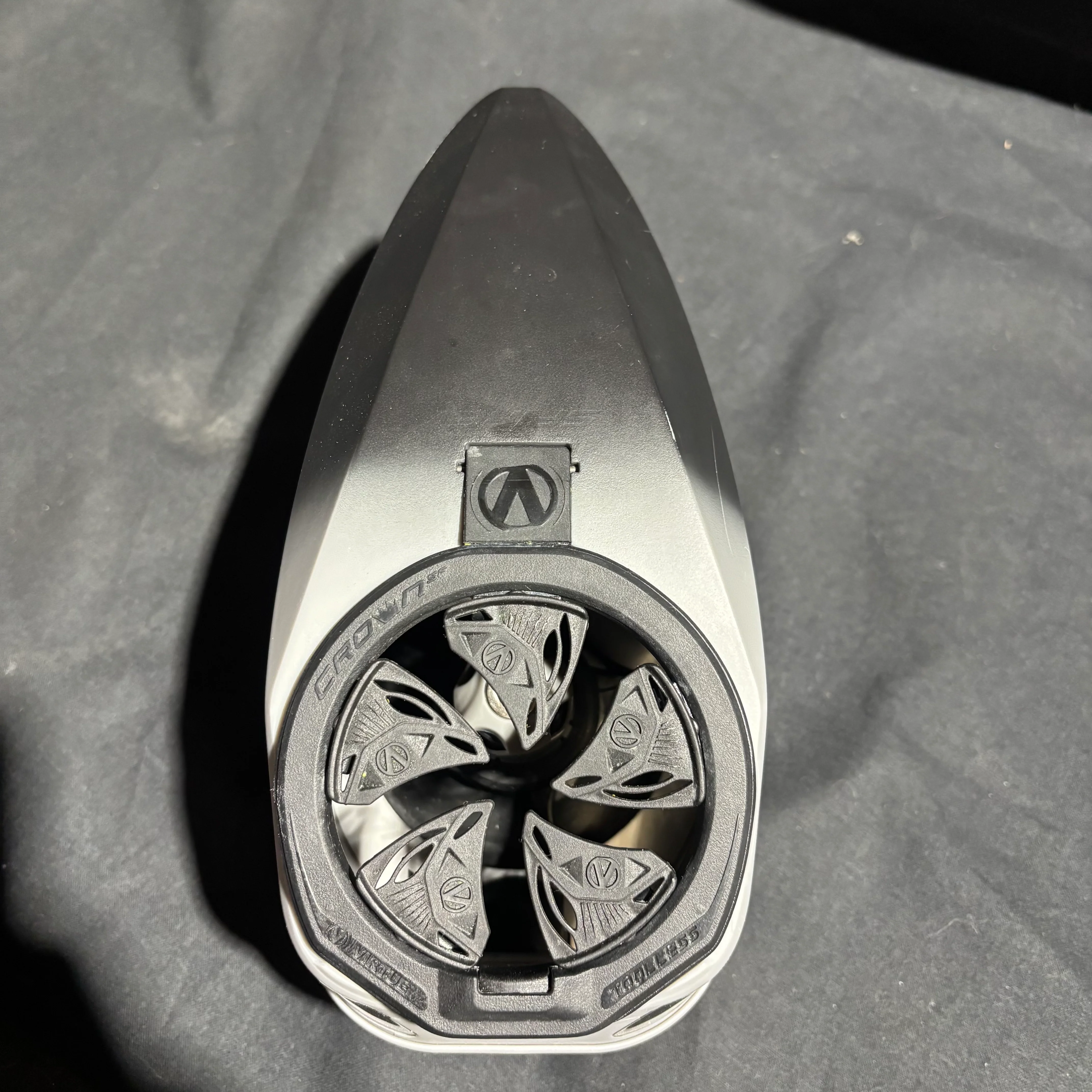 Used Virtue Spire 5 Paintball Loader - Silver/Black fade - Image 4